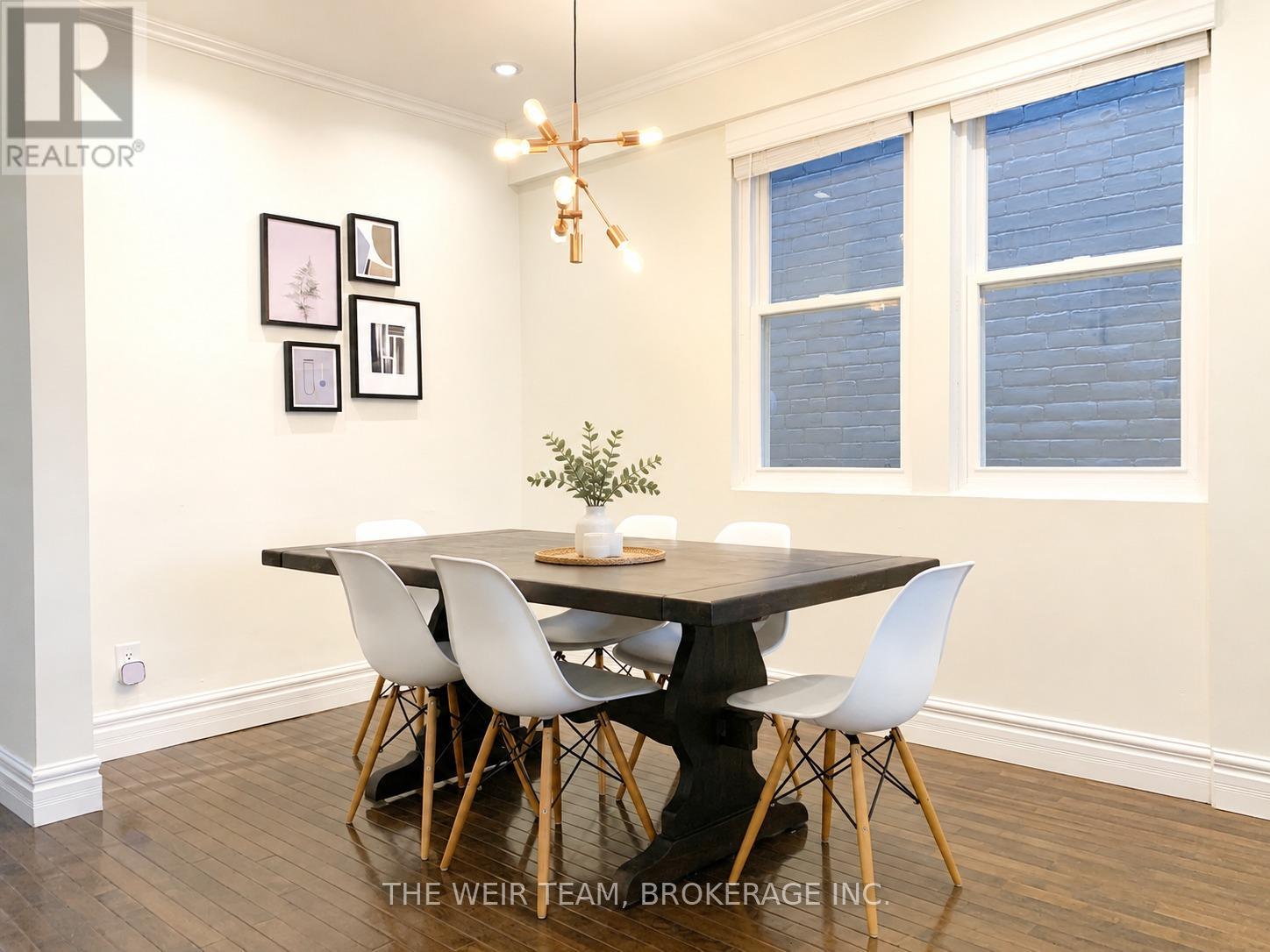 911 Woodbine Avenue, Toronto, Ontario  M4C 4B6 - Photo 6 - E13208308