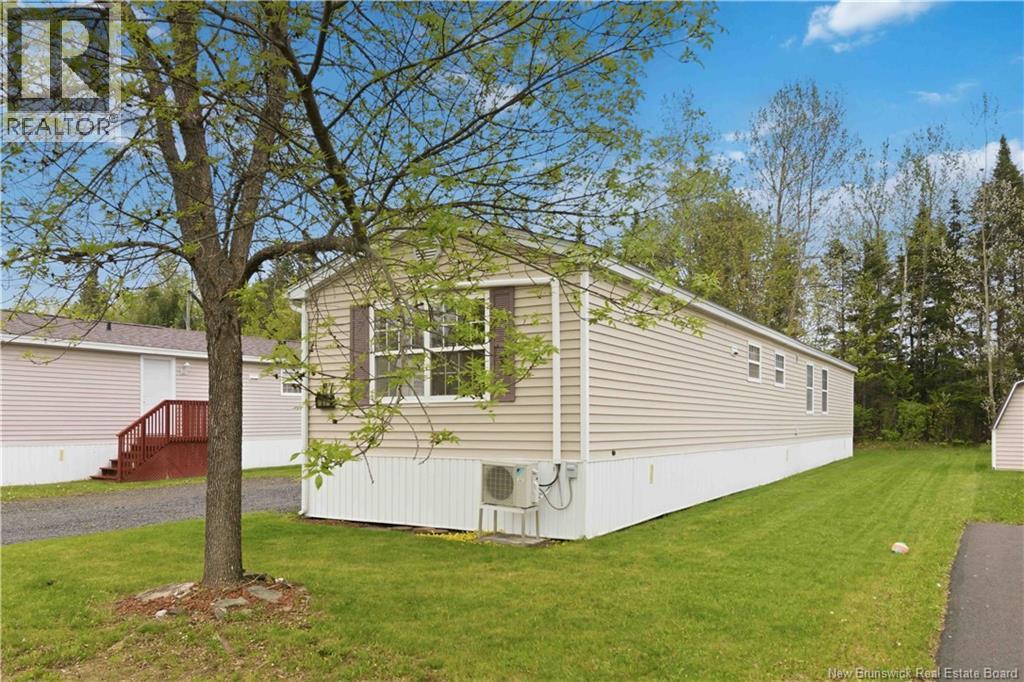 37 Jacob Street, Fredericton, New Brunswick  E3G 0E1 - Photo 3 - NB140559