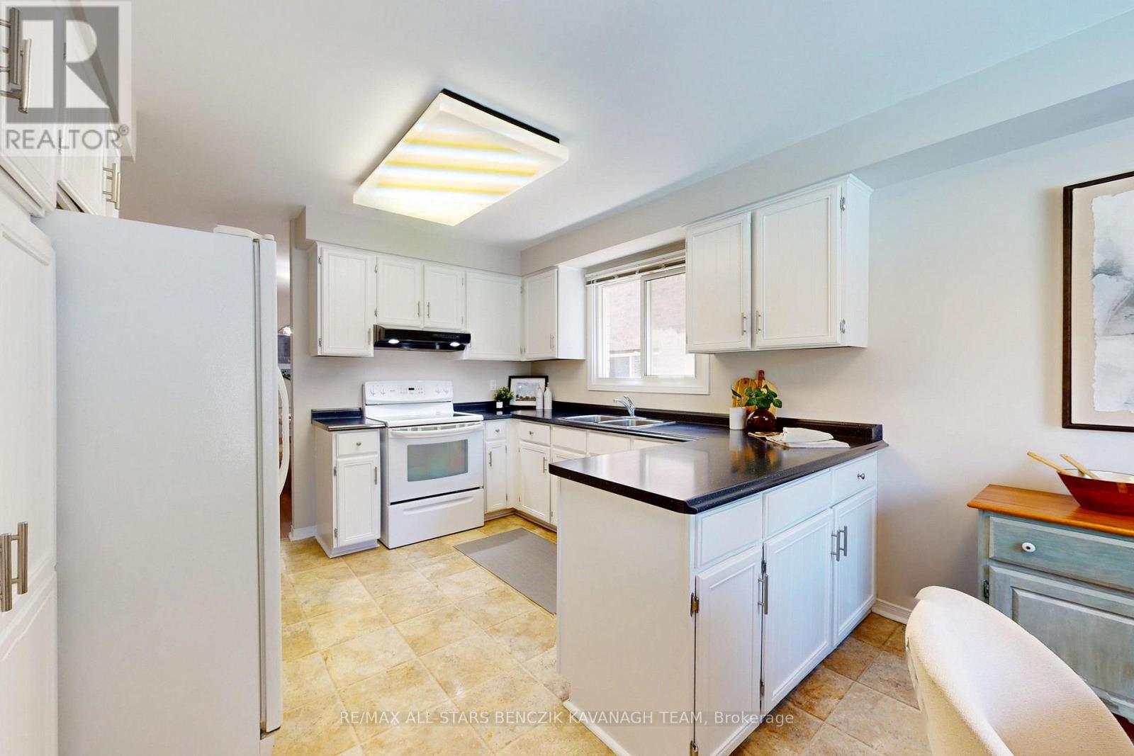 14 Parkinson Road, Markham, Ontario  L3P 4G5 - Photo 7 - N13208376