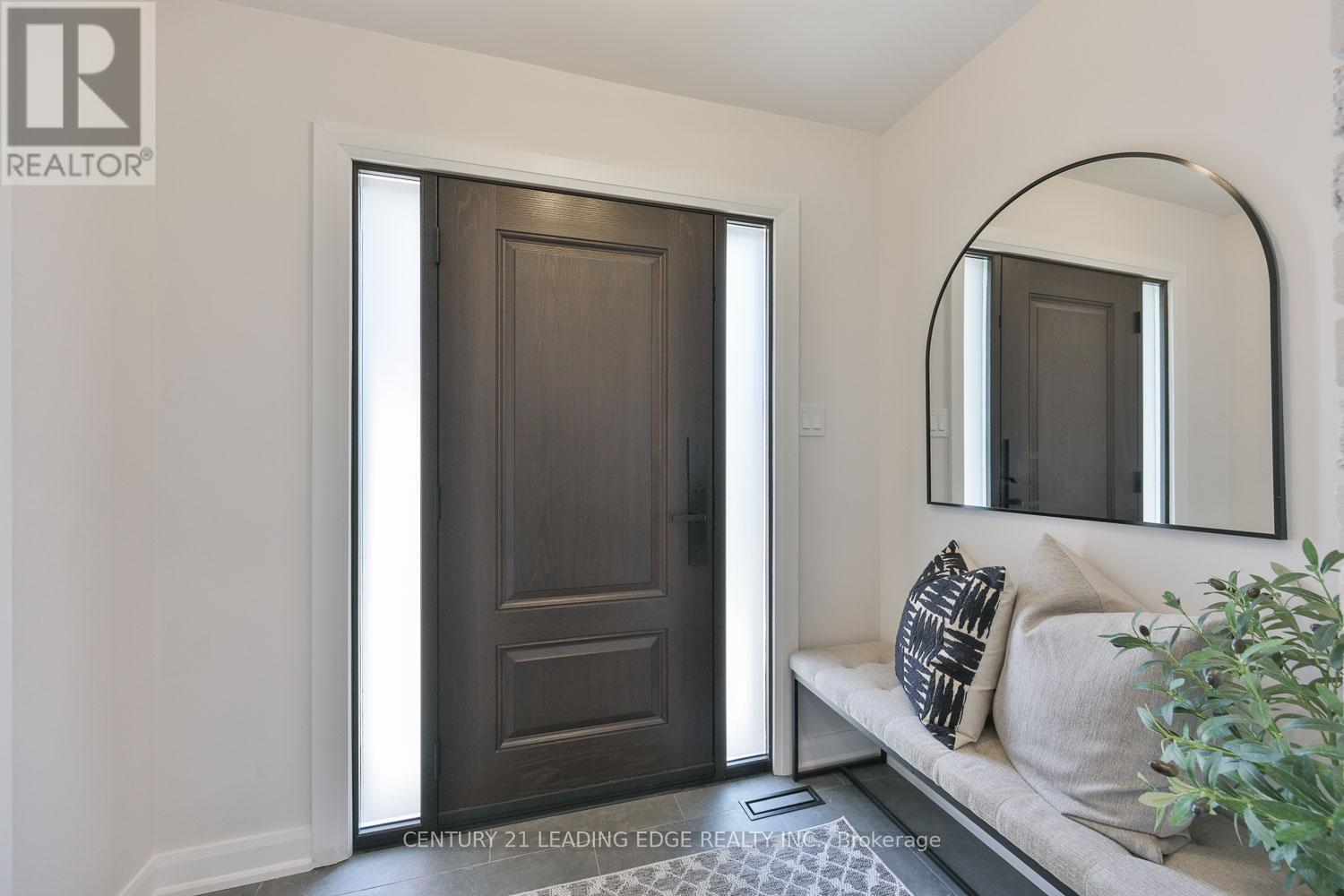 6 Dalecroft Circle, Markham, Ontario  L3R 6J6 - Photo 4 - N13208384