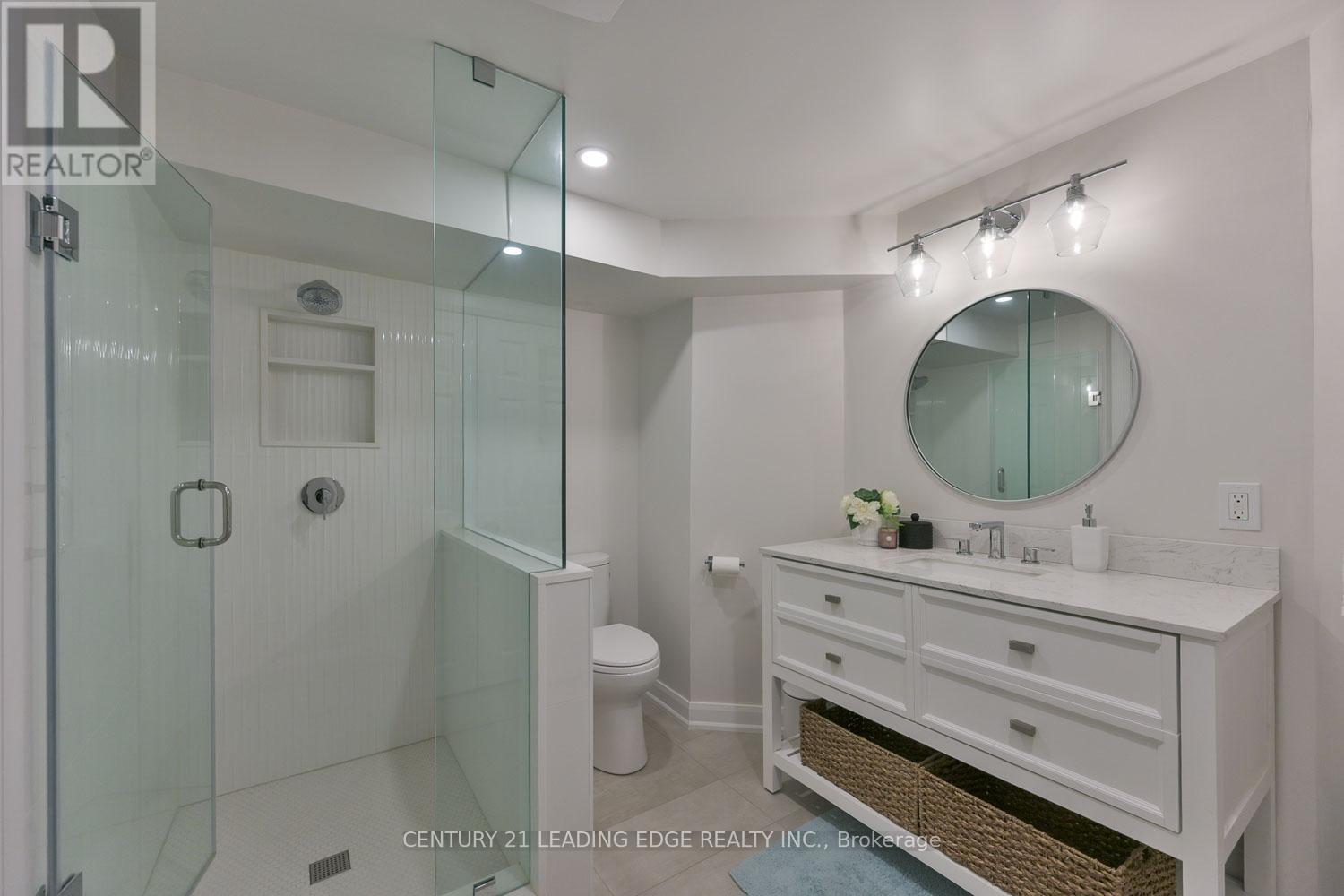 6 Dalecroft Circle, Markham, Ontario  L3R 6J6 - Photo 46 - N13208384