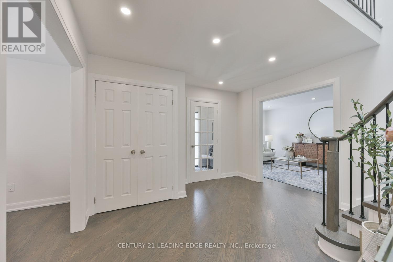 6 Dalecroft Circle, Markham, Ontario  L3R 6J6 - Photo 6 - N13208384