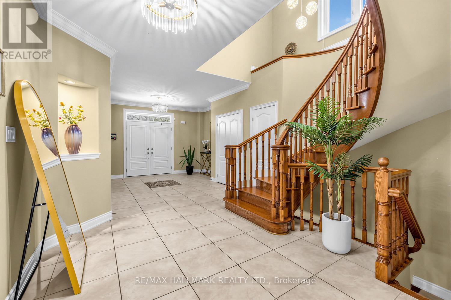69 B Elm Grove Avenue, Richmond Hill, Ontario  L4E 2V4 - Photo 3 - N13208458