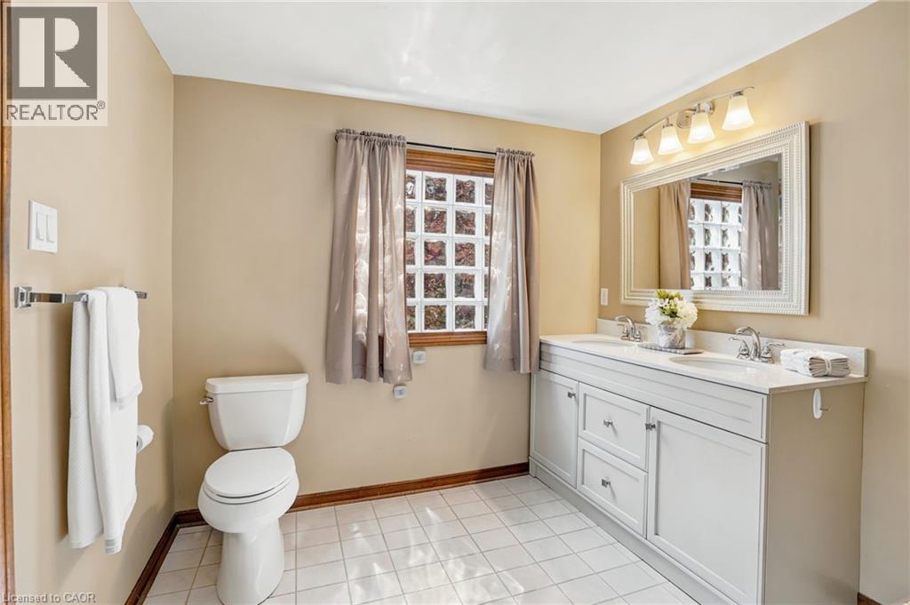 35 Amblecote Place, Hamilton, Ontario  L8W 3E9 - Photo 26 - 40834278