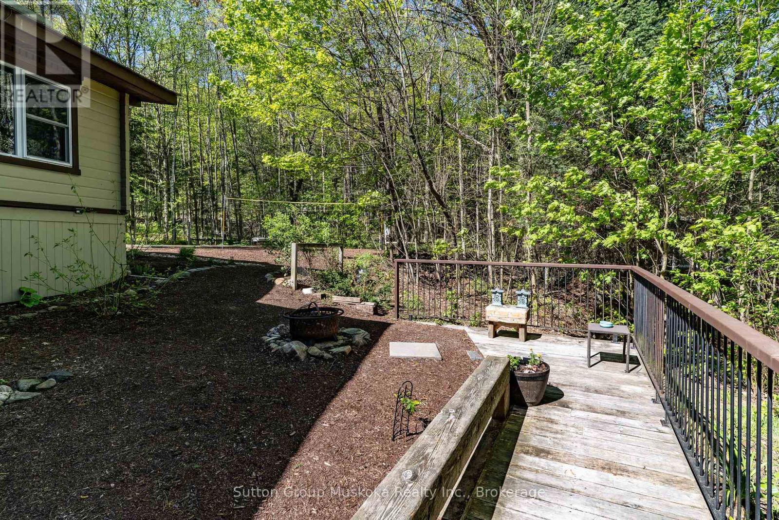 236 Hoodstown Road, Huntsville (Stisted), Ontario  P1H 2J2 - Photo 7 - X13145036