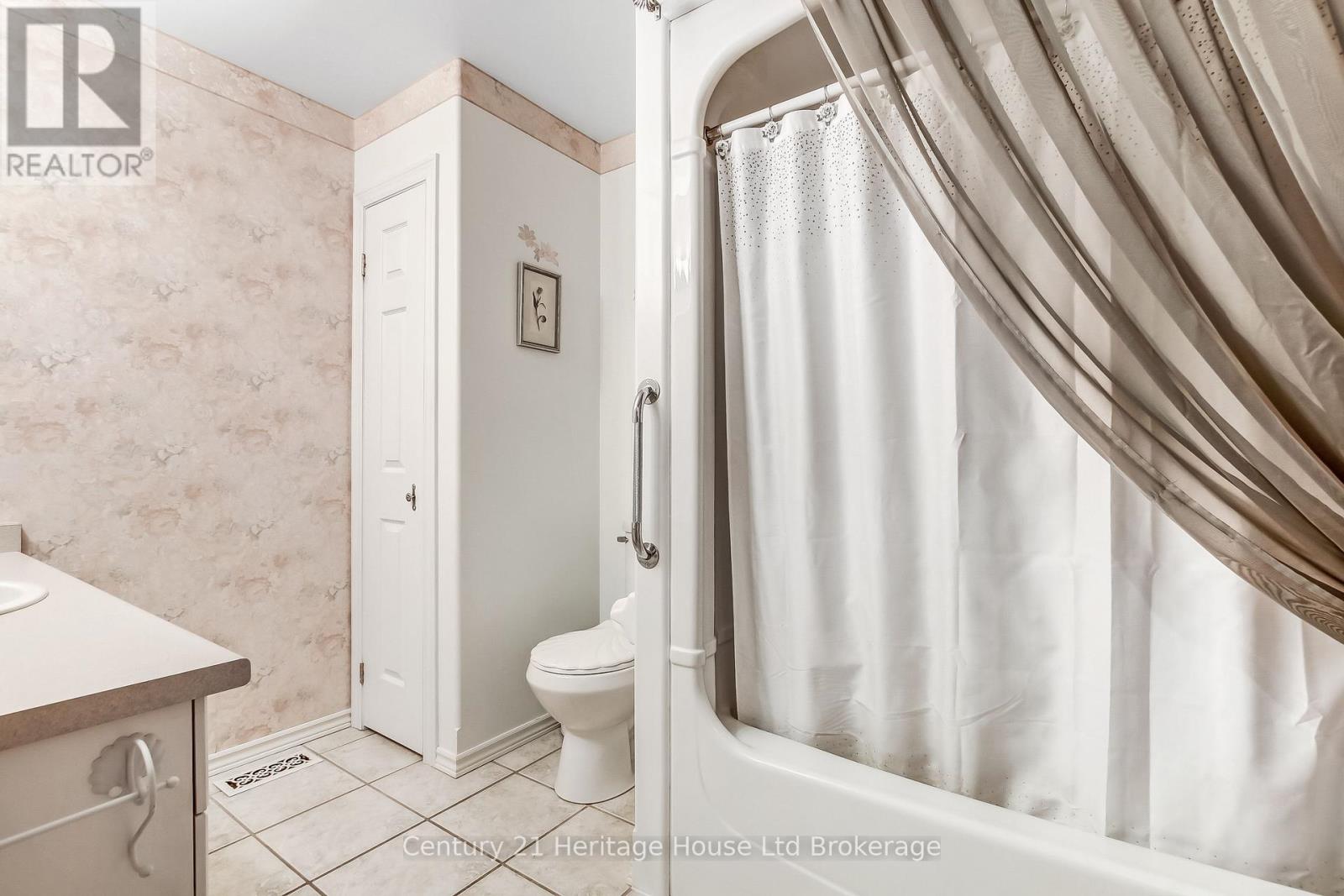 54 - 19 Hanlon Place, Brant, Ontario  N3L 4E7 - Photo 14 - X13208784