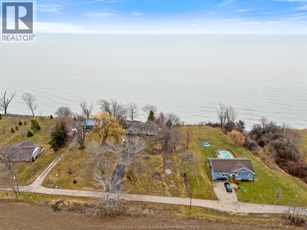 1956 Ocean Boulevard, Wheatley, Ontario  N0P 2P0 - Photo 2 - 26012392