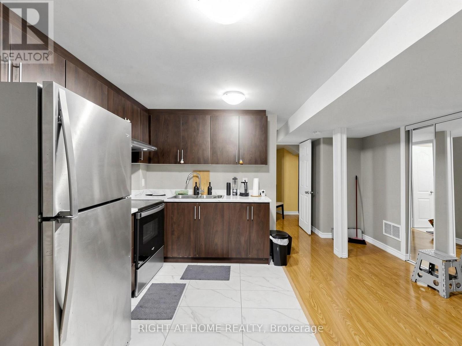 3815 Althorpe Circle, Mississauga, Ontario  L5N 7G3 - Photo 36 - W13208328