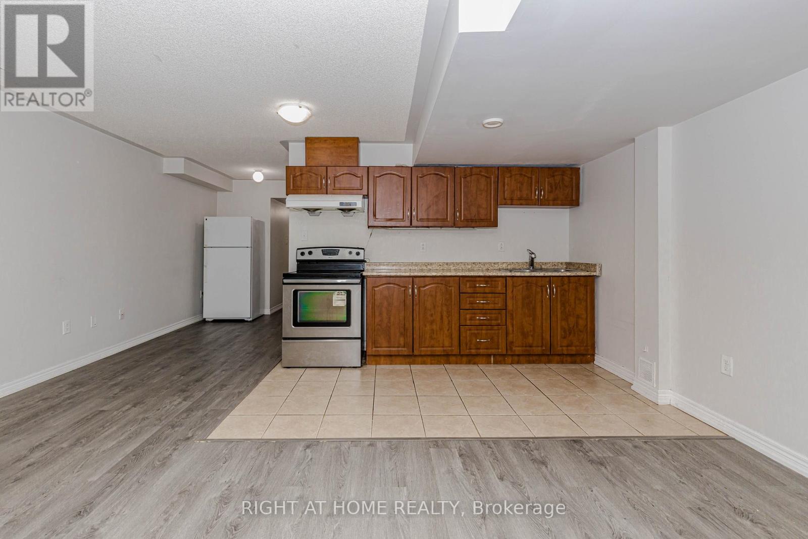 83 Crumlin Crescent, Brampton, Ontario  L6X 0Y4 - Photo 43 - W13208404