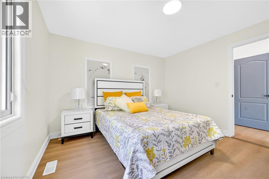 82 East 38th Street, Hamilton, Ontario  L8V 4E5 - Photo 27 - 40834419