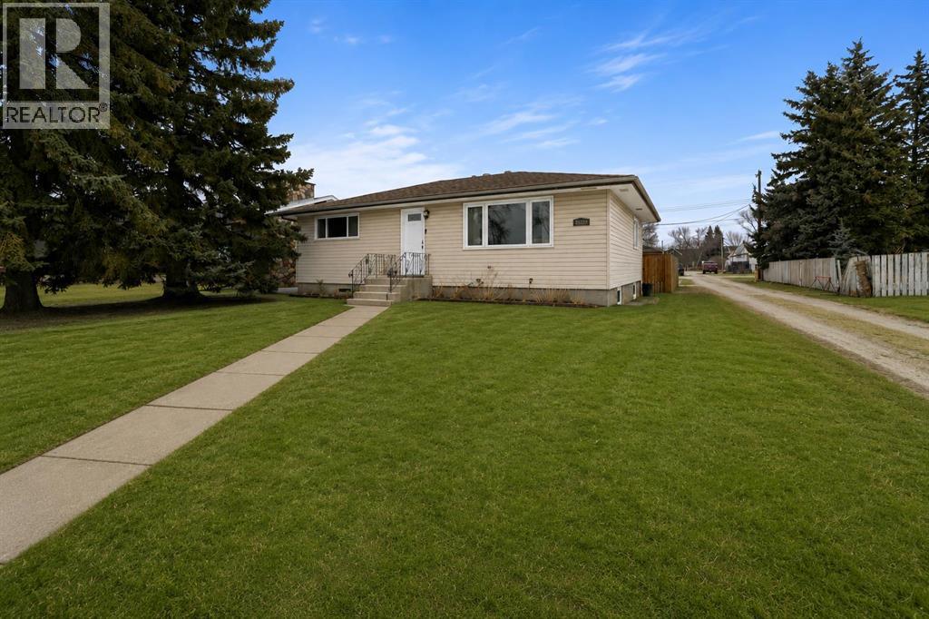 5228 53 Avenue, Viking, Alberta  T0B 4N0 - Photo 5 - A2281776