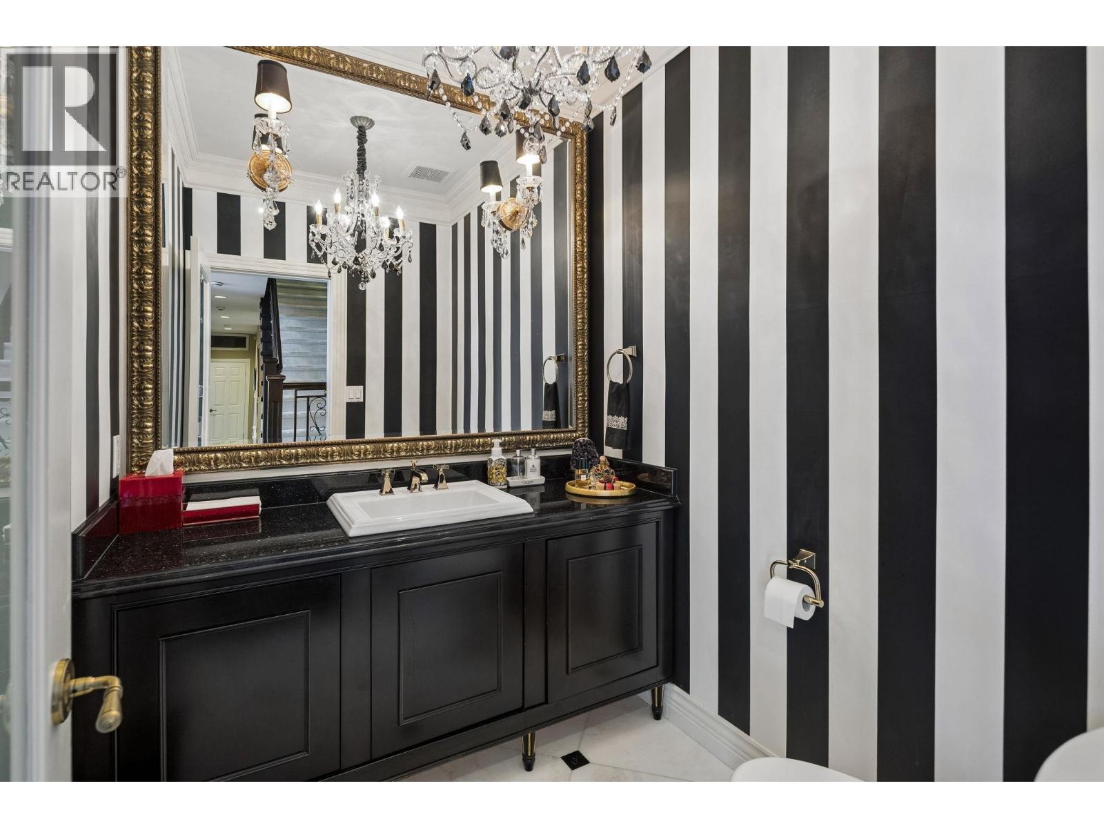 2657 SW Marine Drive, Vancouver, British Columbia  V6P 6C4 - Photo 13 - R3127769