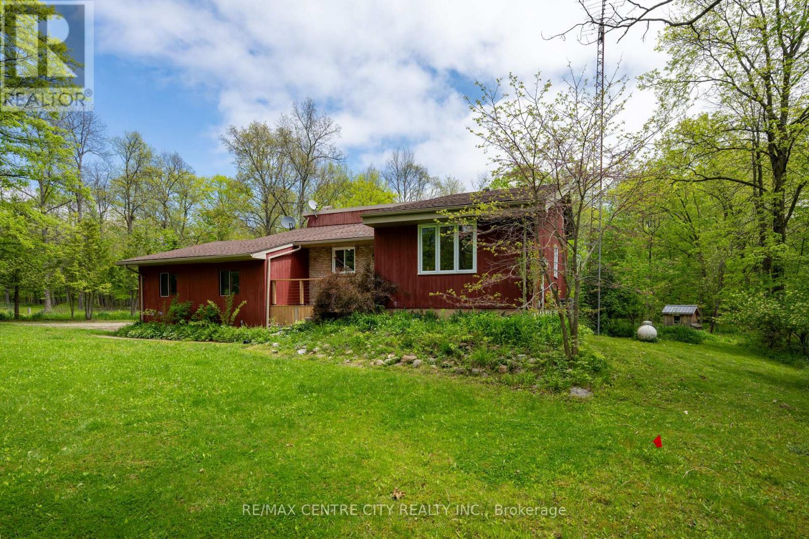 26046 Kerwood Road, Adelaide Metcalfe, Ontario  N7G 3H5 - Photo 2 - X13208702
