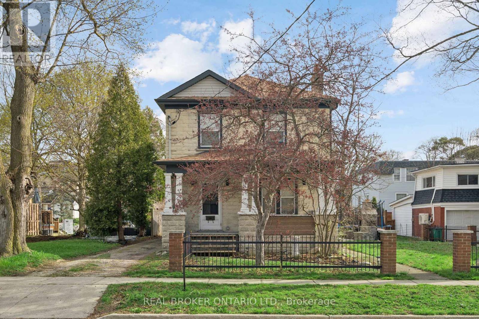 855 HAMILTON STREET, Cambridge, Ontario
