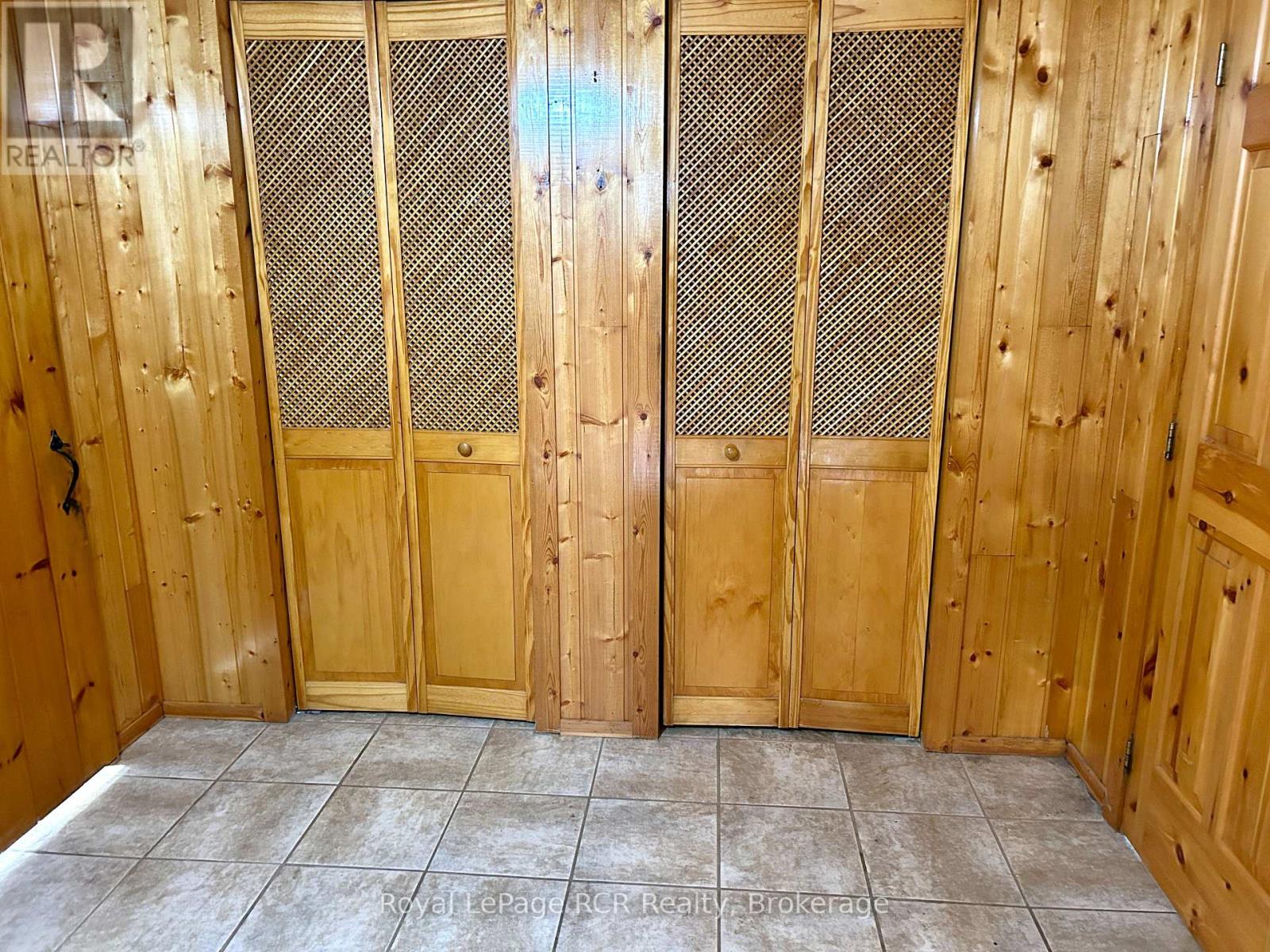 324097 The Glen Road, West Grey, Ontario  N0C 1K0 - Photo 11 - X13208582