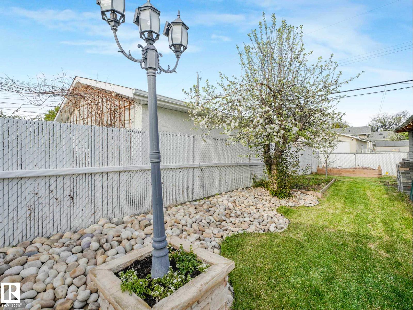 9207 169 St NW, Edmonton, Alberta  T5R 2X3 - Photo 68 - E4490420