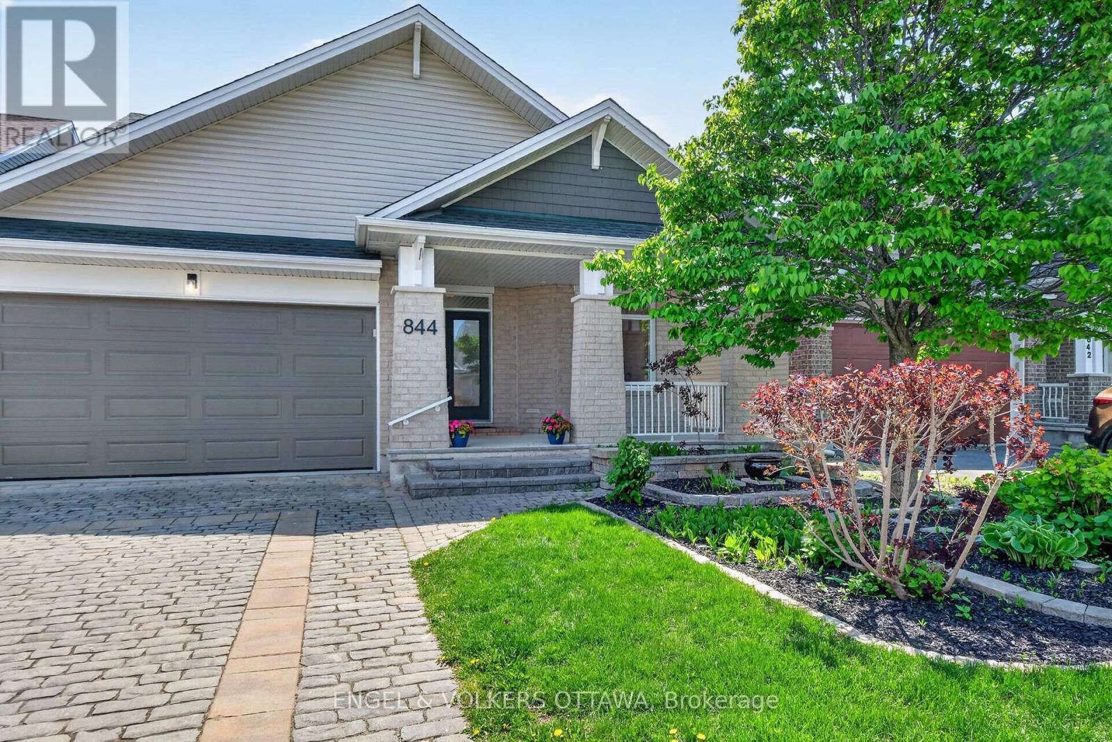 844 SWALLOWTAIL CRESCENT N, Ottawa, Ontario