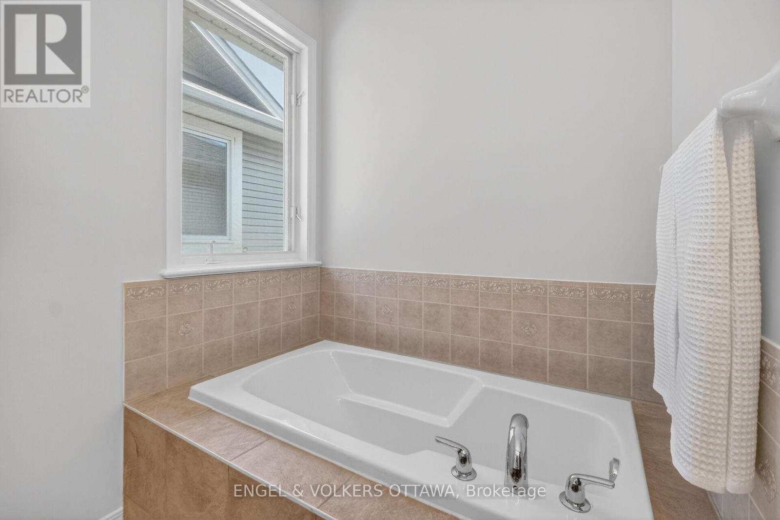 844 Swallowtail Crescent N, Ottawa, Ontario  K4A 4M5 - Photo 19 - X13208504