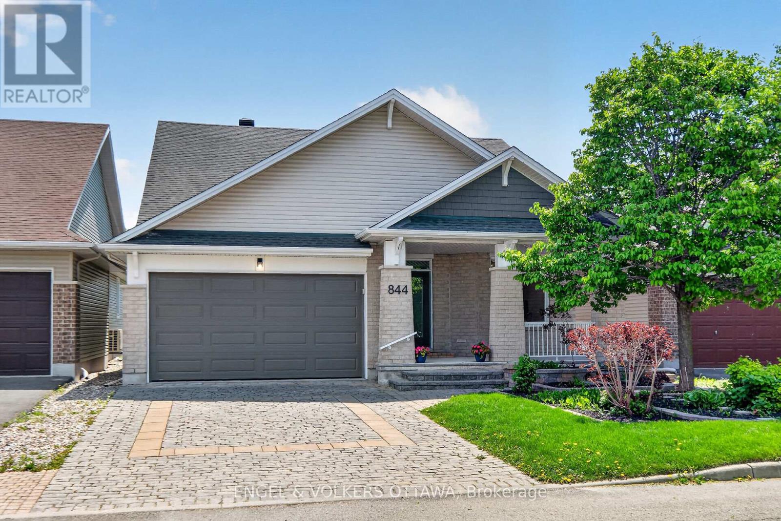 844 Swallowtail Crescent N, Ottawa, Ontario  K4A 4M5 - Photo 2 - X13208504