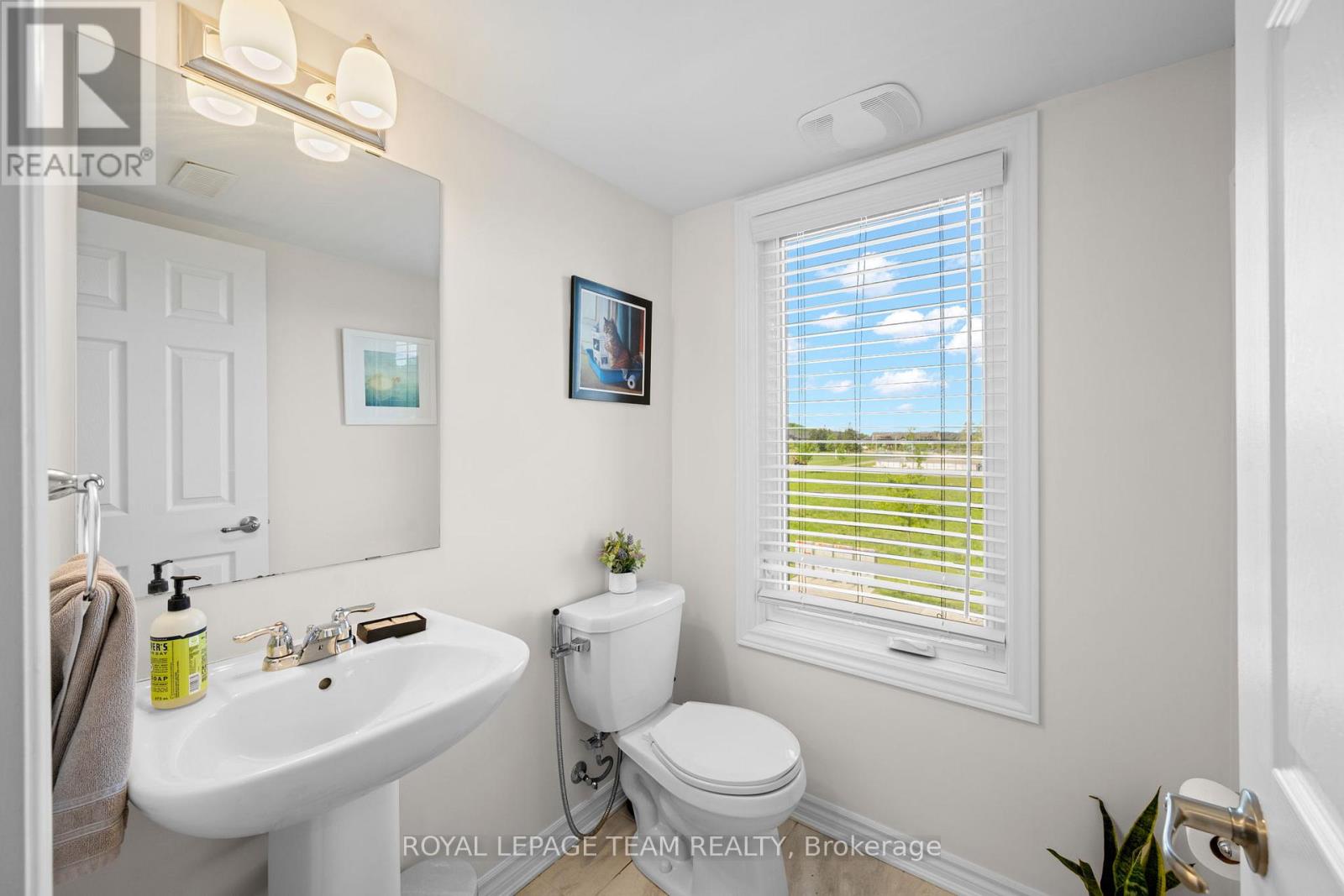 762 Mikinak Road, Ottawa, Ontario  K1K 5A5 - Photo 14 - X13208554