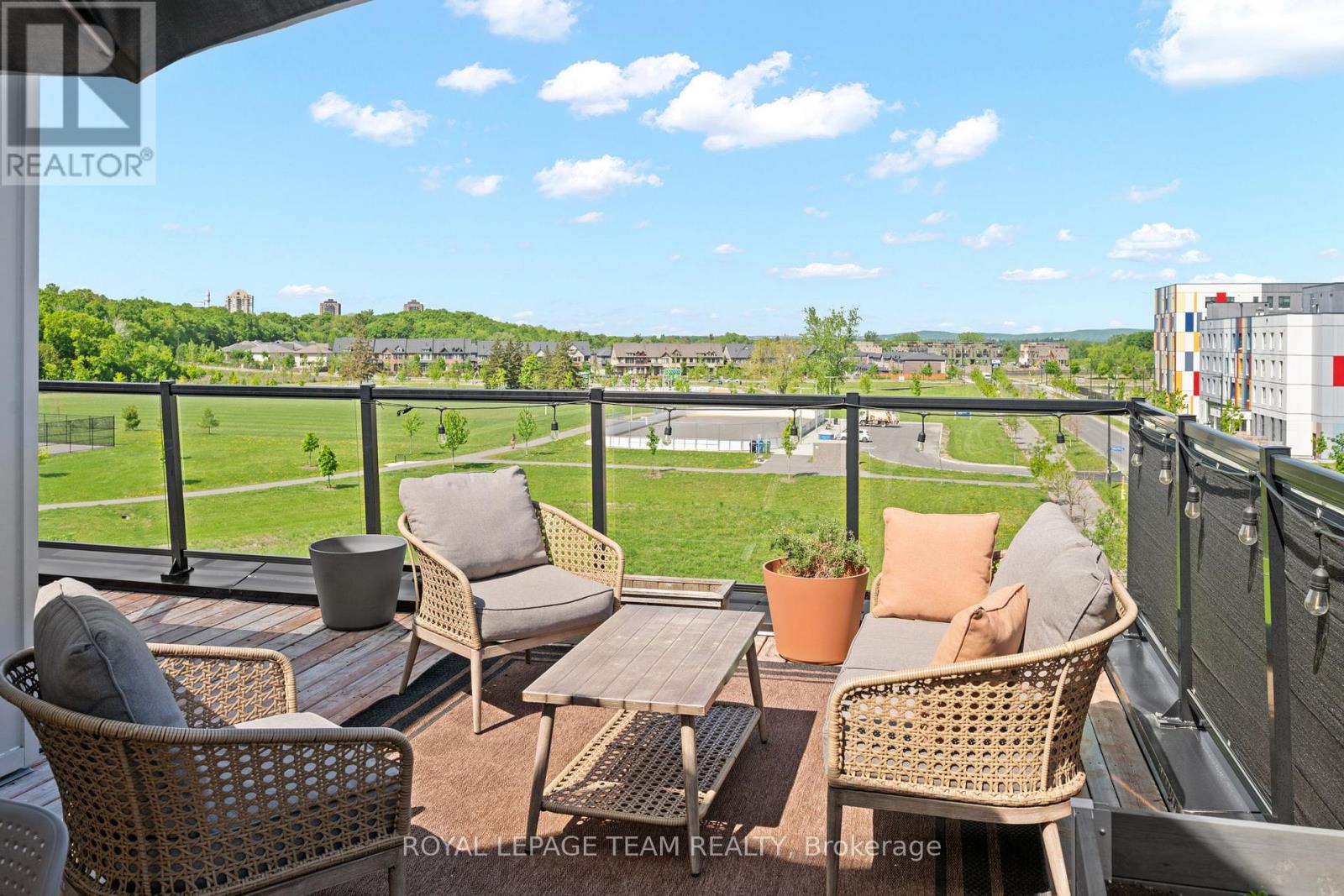 762 Mikinak Road, Ottawa, Ontario  K1K 5A5 - Photo 4 - X13208554