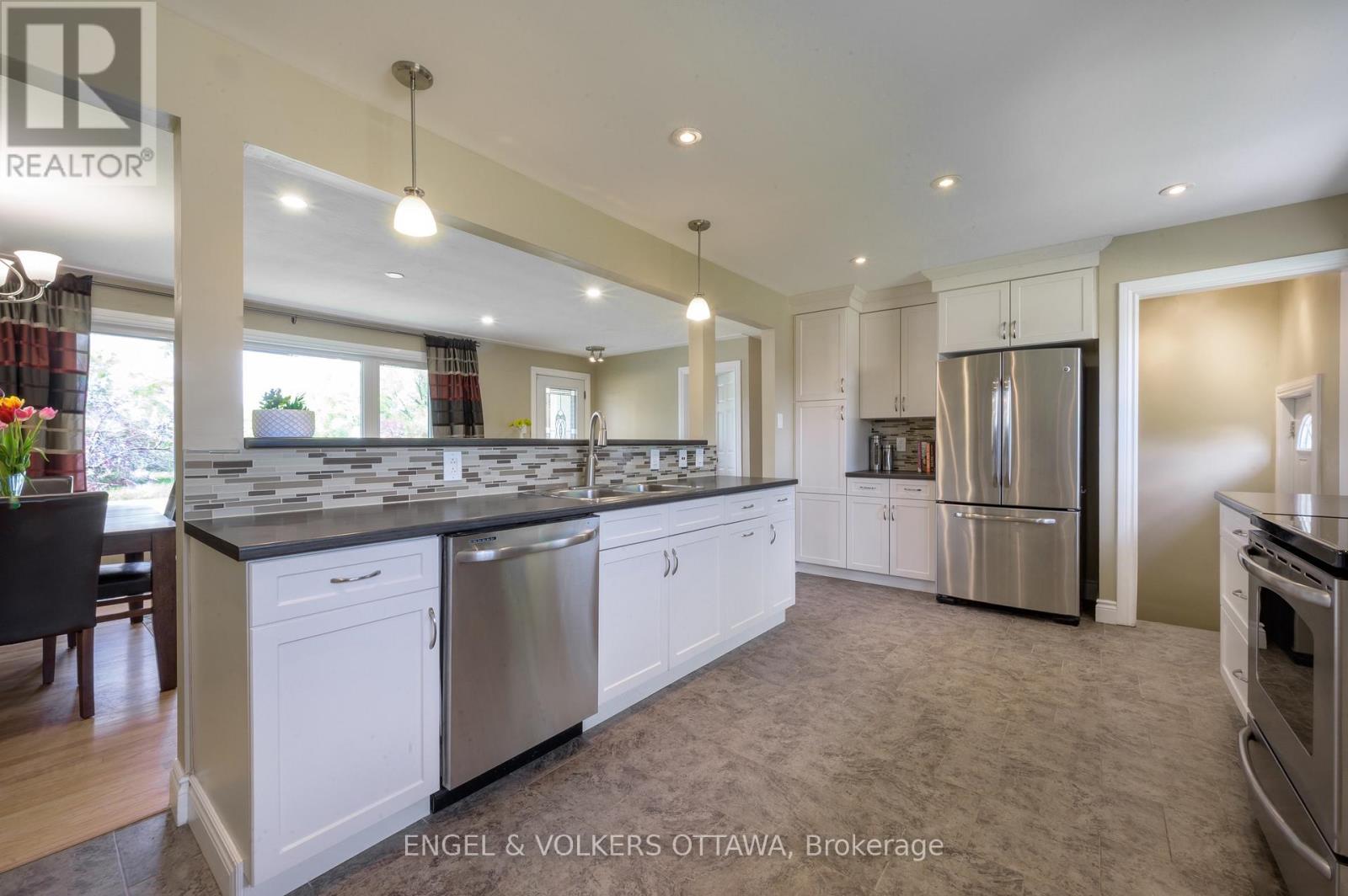 20 Majestic Drive, Ottawa, Ontario  K2G 1C7 - Photo 10 - X13208758