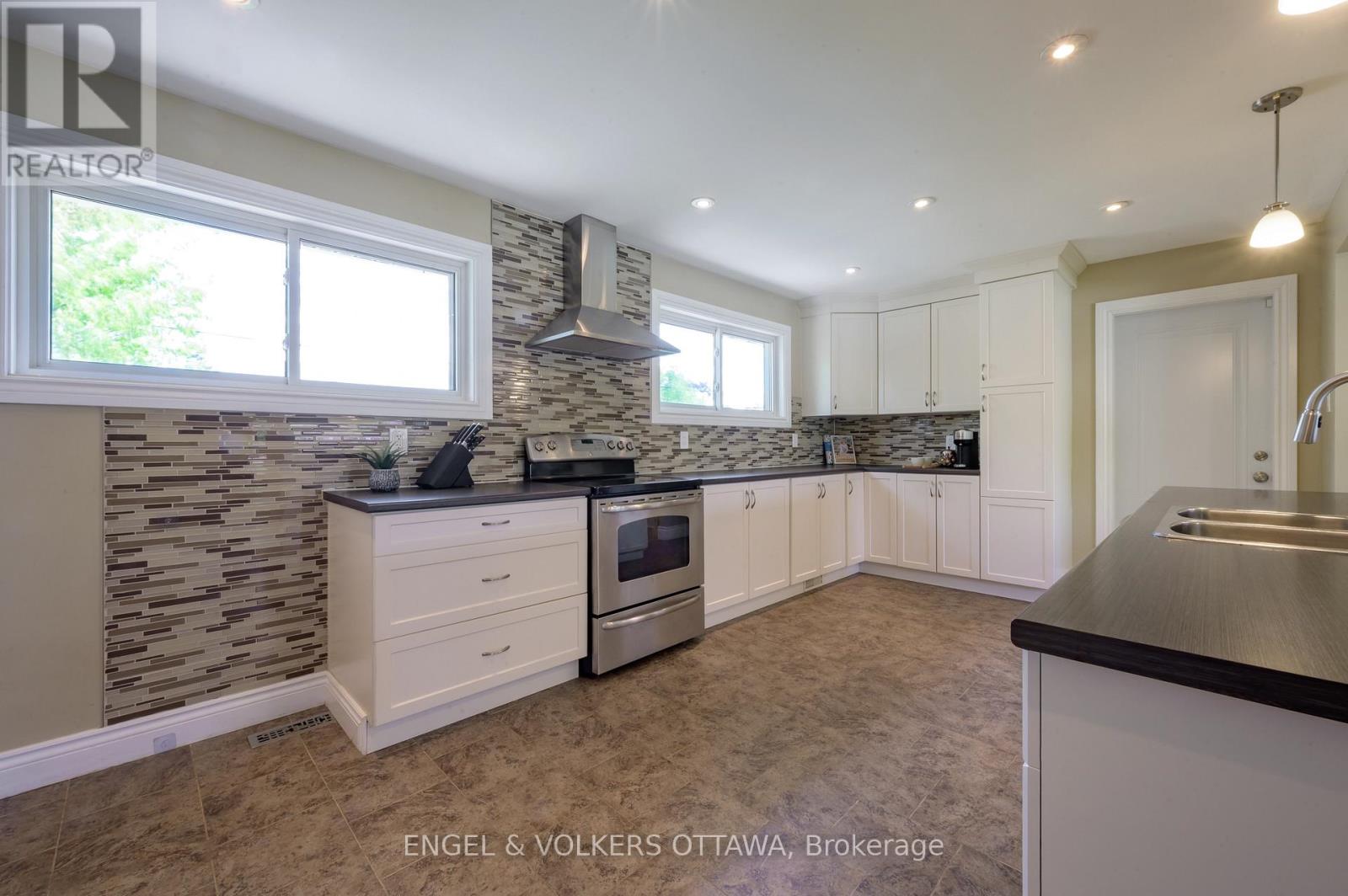 20 Majestic Drive, Ottawa, Ontario  K2G 1C7 - Photo 12 - X13208758