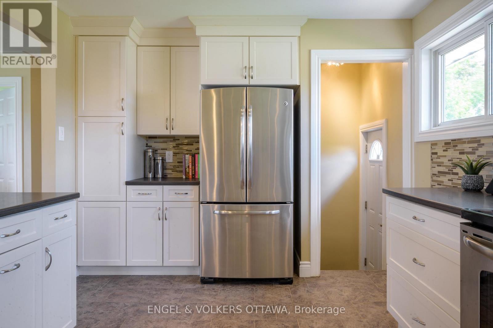 20 Majestic Drive, Ottawa, Ontario  K2G 1C7 - Photo 13 - X13208758