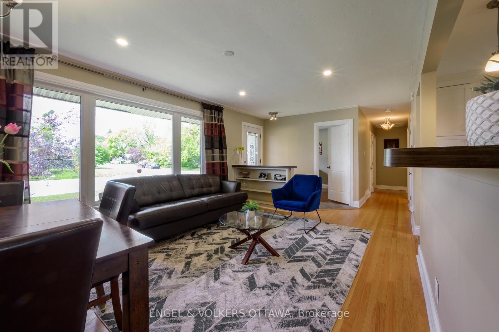 20 Majestic Drive, Ottawa, Ontario  K2G 1C7 - Photo 6 - X13208758