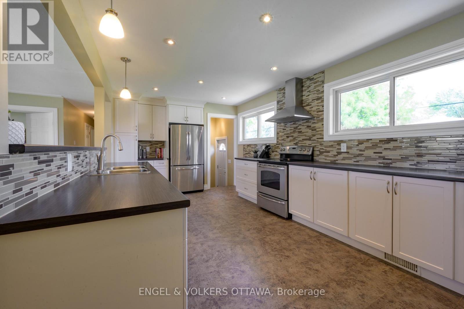 20 Majestic Drive, Ottawa, Ontario  K2G 1C7 - Photo 9 - X13208758