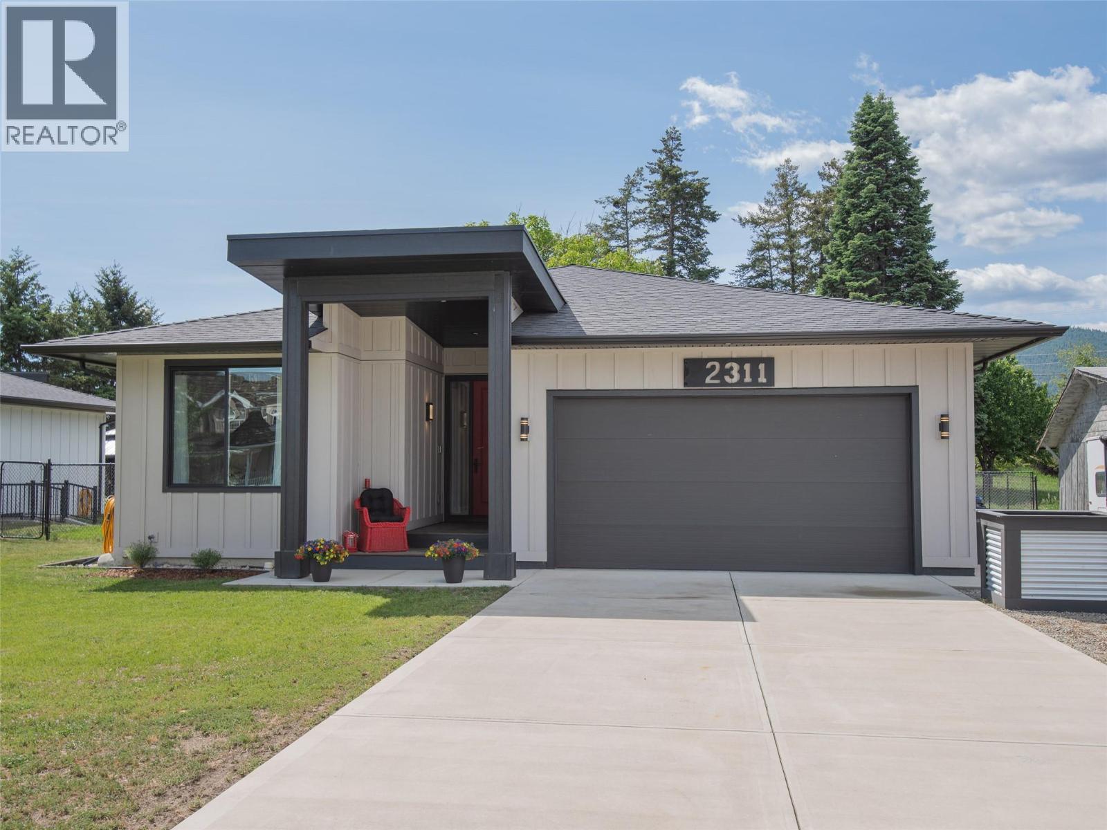 2311 Thornber Street, summerland, British Columbia