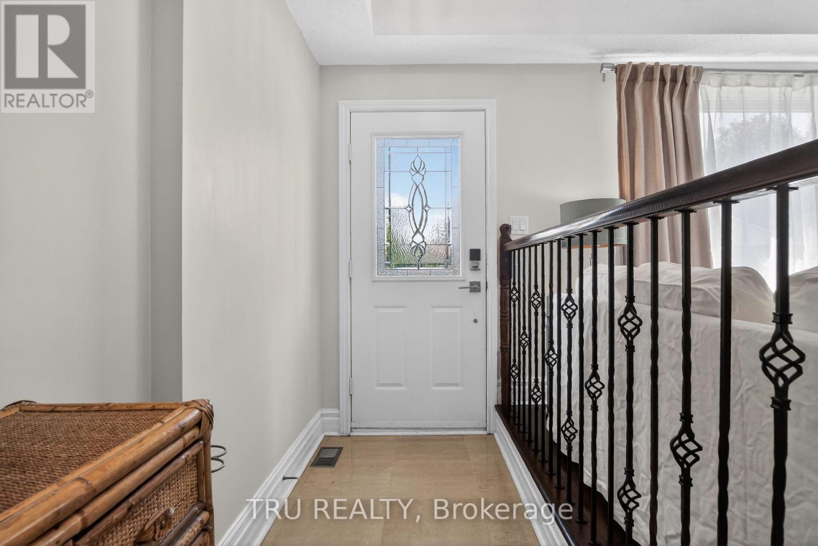 2769 Massicotte Lane, Ottawa, Ontario  K1T 3H1 - Photo 2 - X13208496