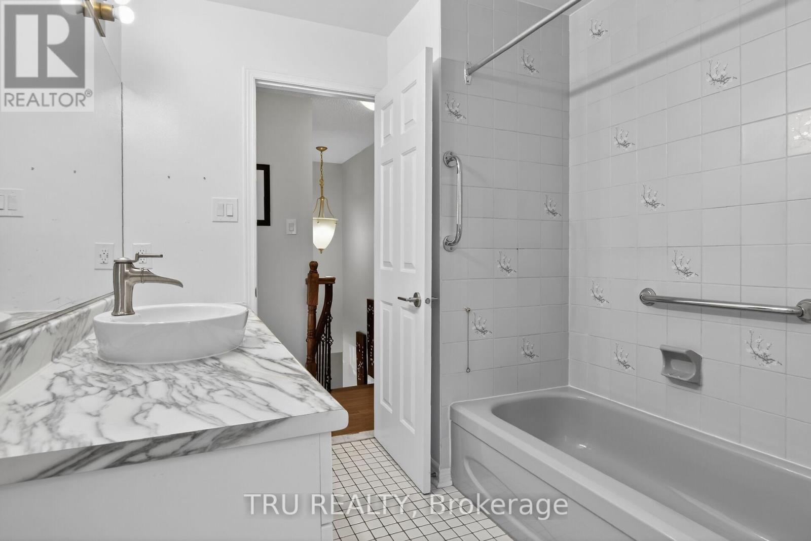 2769 Massicotte Lane, Ottawa, Ontario  K1T 3H1 - Photo 14 - X13208496