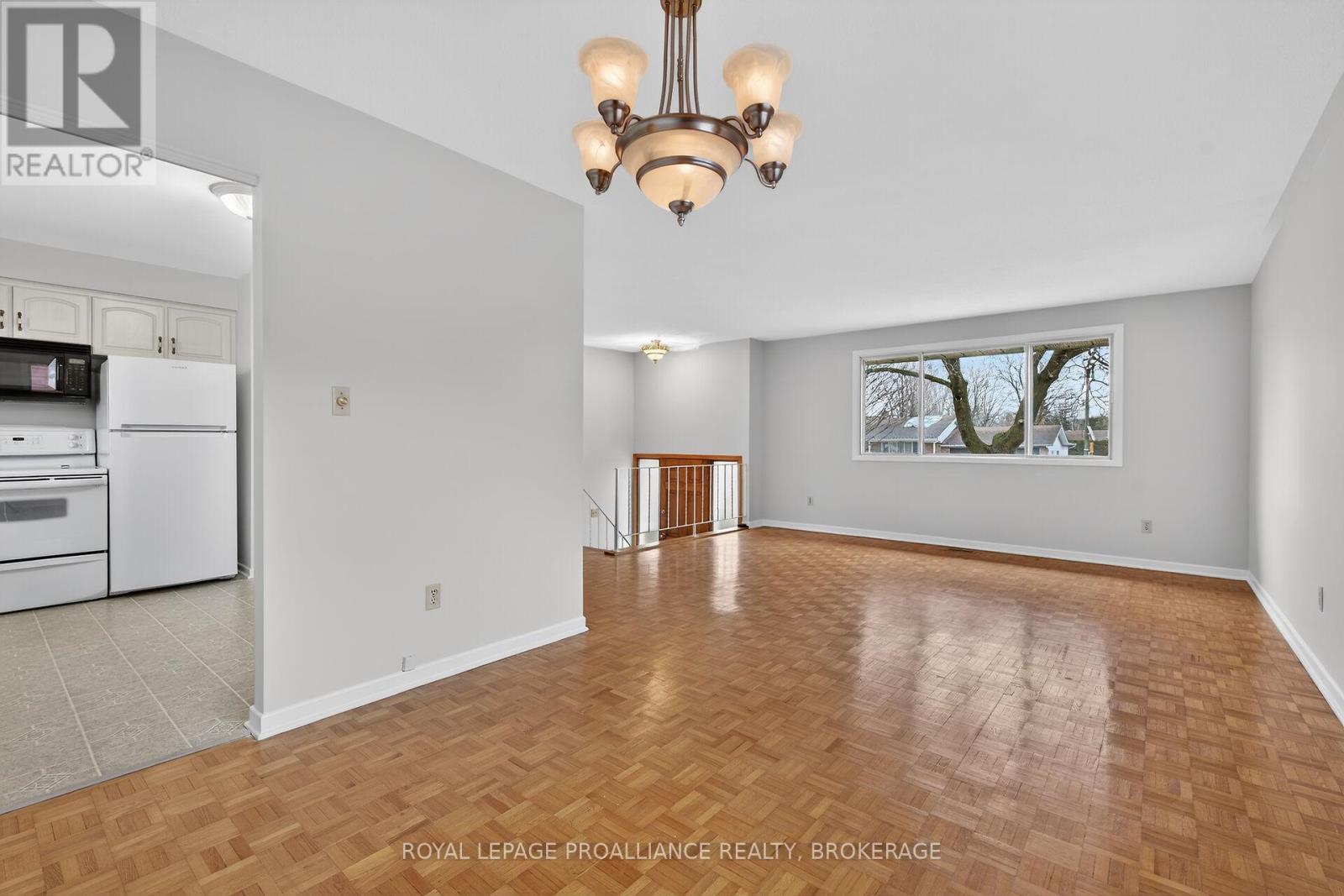 209 Glen Castle Road, Kingston, Ontario  K7M 4N7 - Photo 13 - X13208502