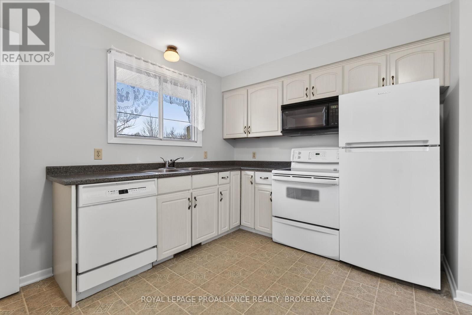209 Glen Castle Road, Kingston, Ontario  K7M 4N7 - Photo 16 - X13208502