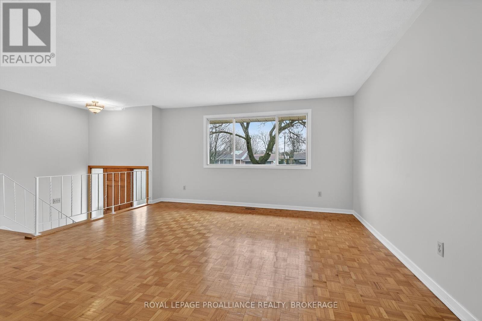 209 Glen Castle Road, Kingston, Ontario  K7M 4N7 - Photo 7 - X13208502