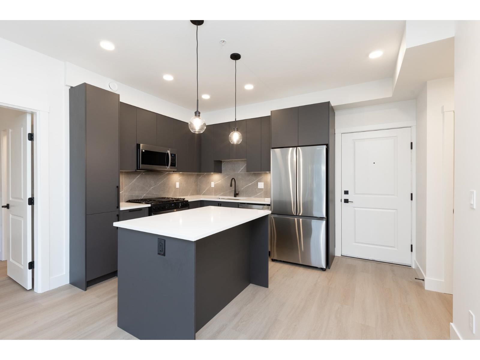314 3480 146a Street, Surrey, British Columbia  V4P 0H6 - Photo 6 - R3128553