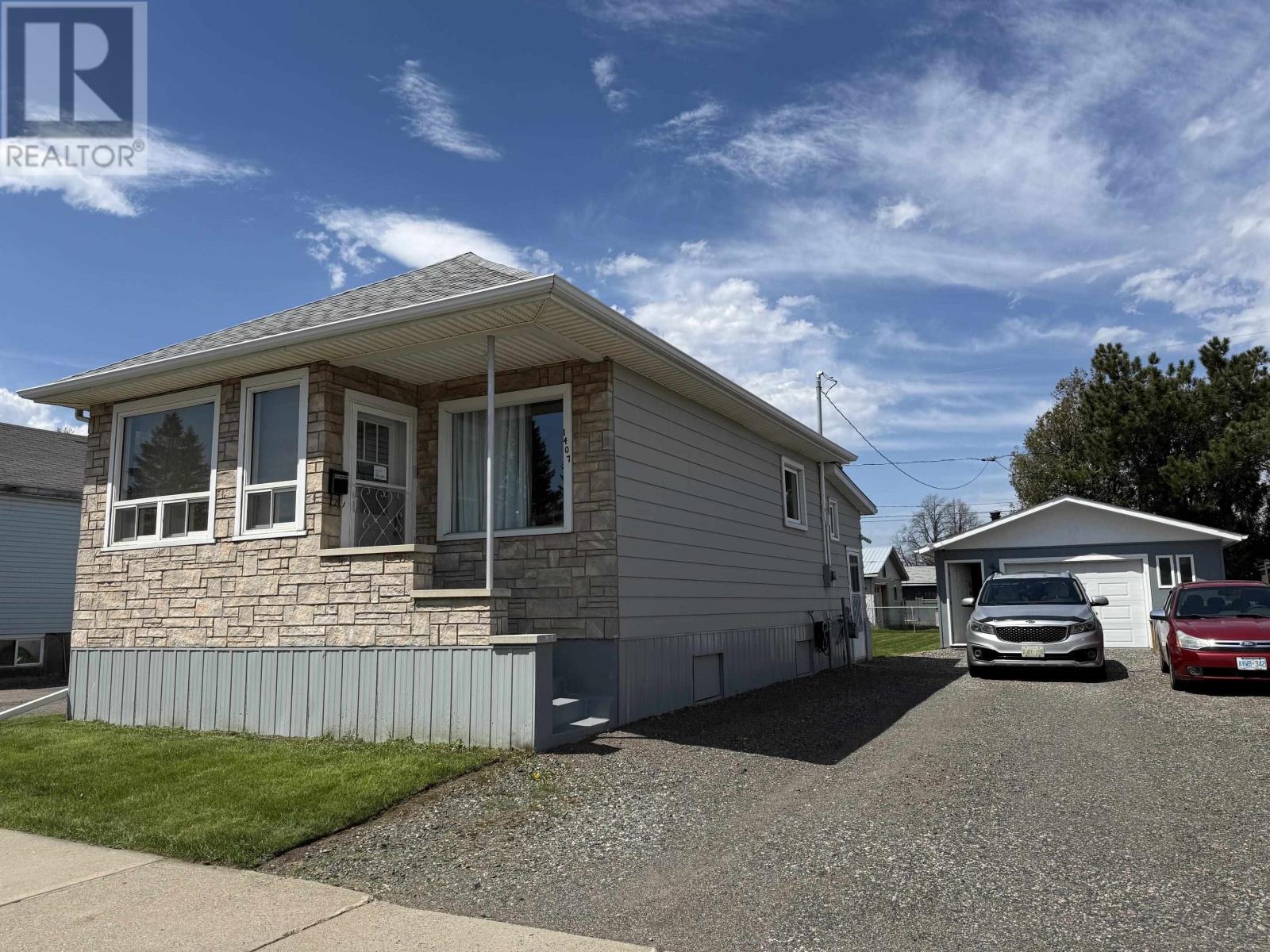 1407 Gore ST W, Thunder Bay, Ontario