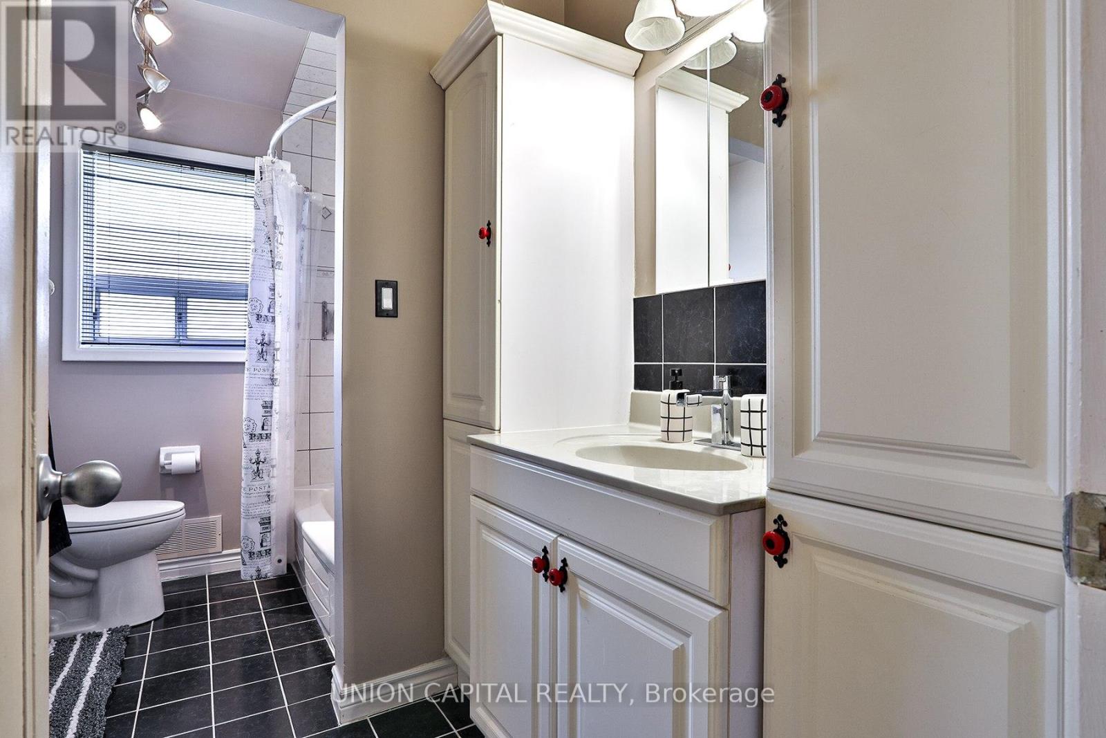 228 Maxwell Street, Toronto, Ontario  M3H 5B7 - Photo 12 - C13208744