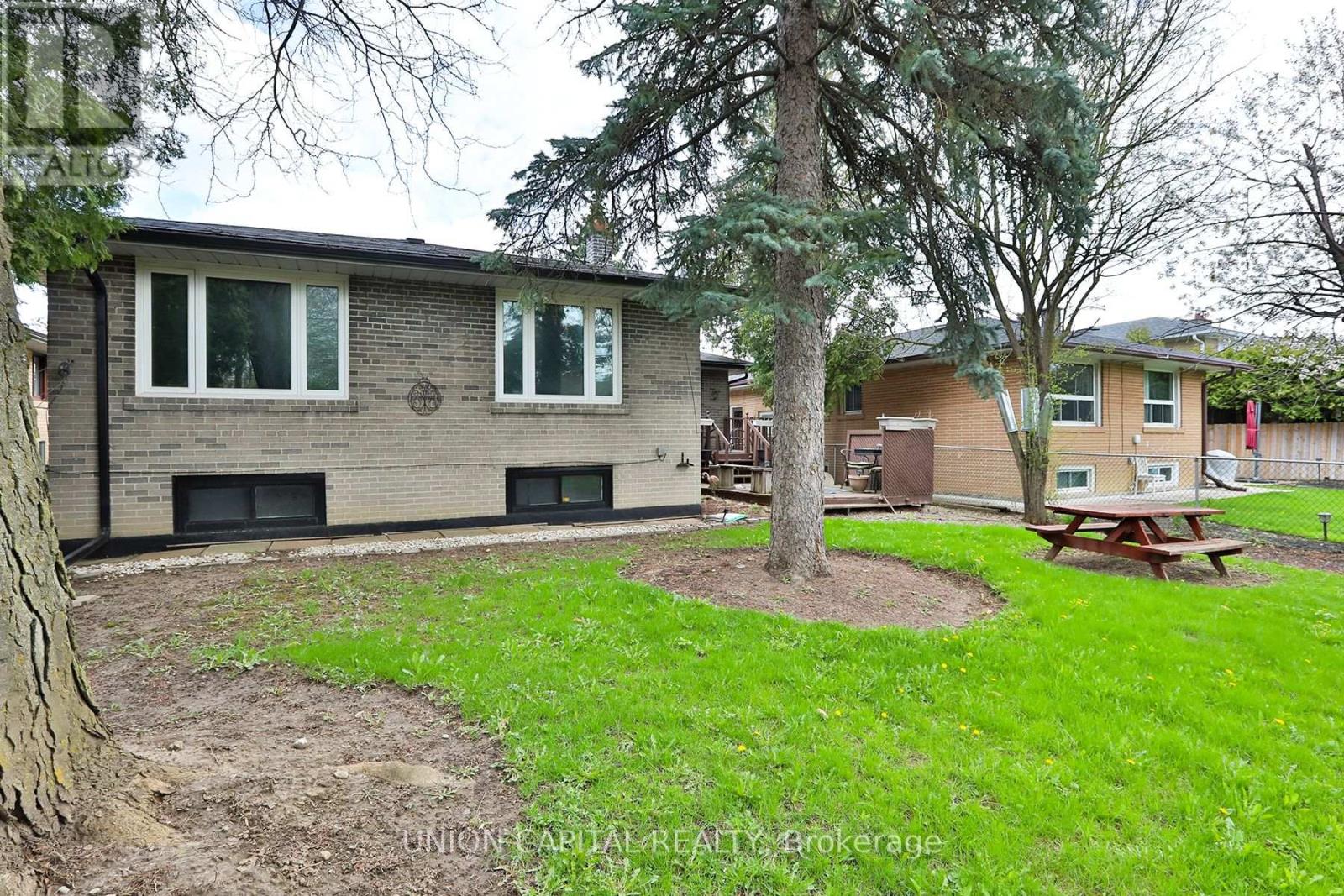 228 Maxwell Street, Toronto, Ontario  M3H 5B7 - Photo 32 - C13208744