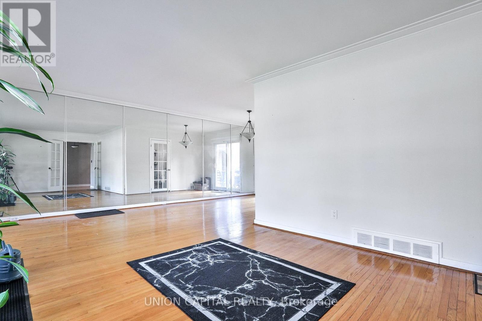 228 Maxwell Street, Toronto, Ontario  M3H 5B7 - Photo 5 - C13208744