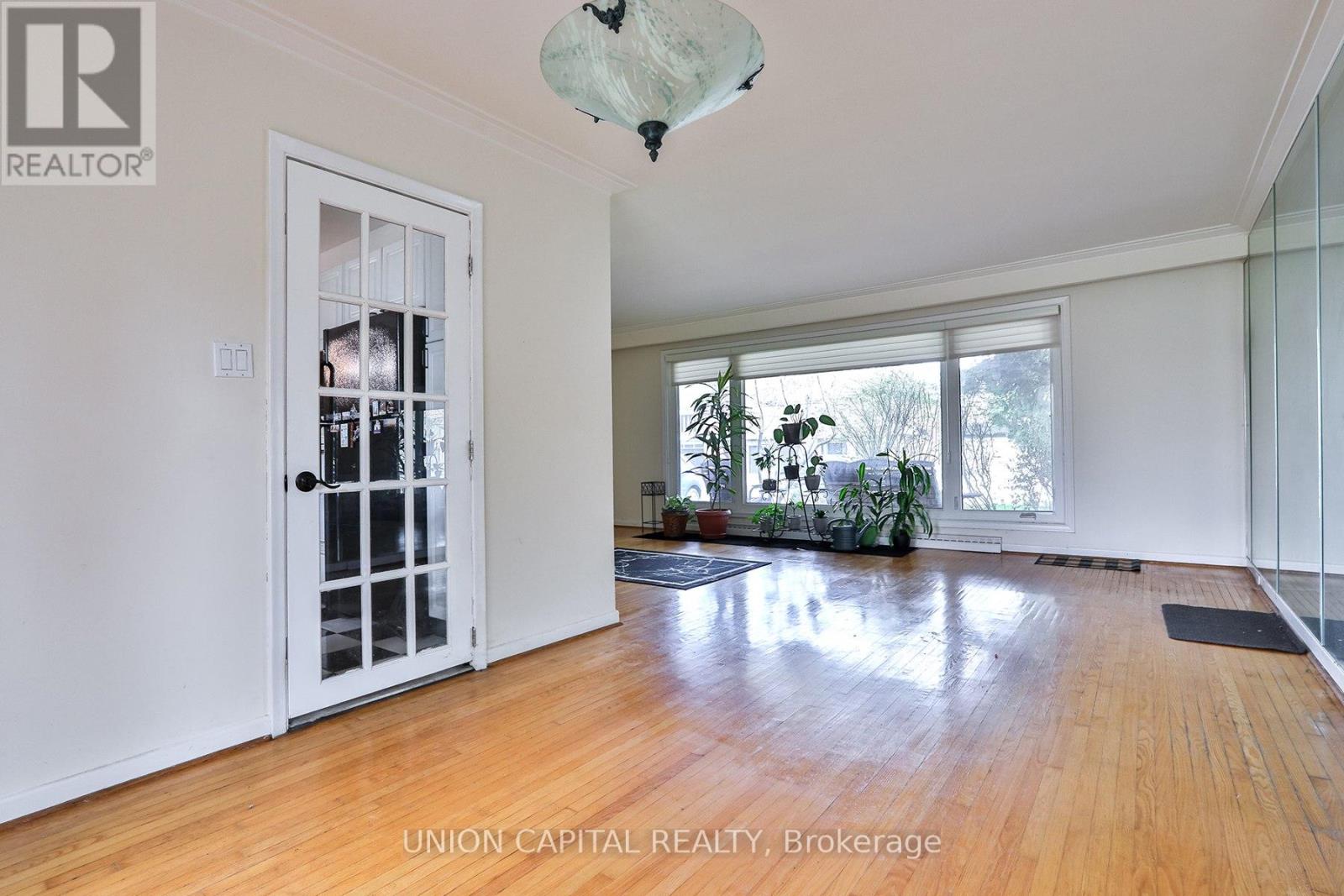 228 Maxwell Street, Toronto, Ontario  M3H 5B7 - Photo 7 - C13208744