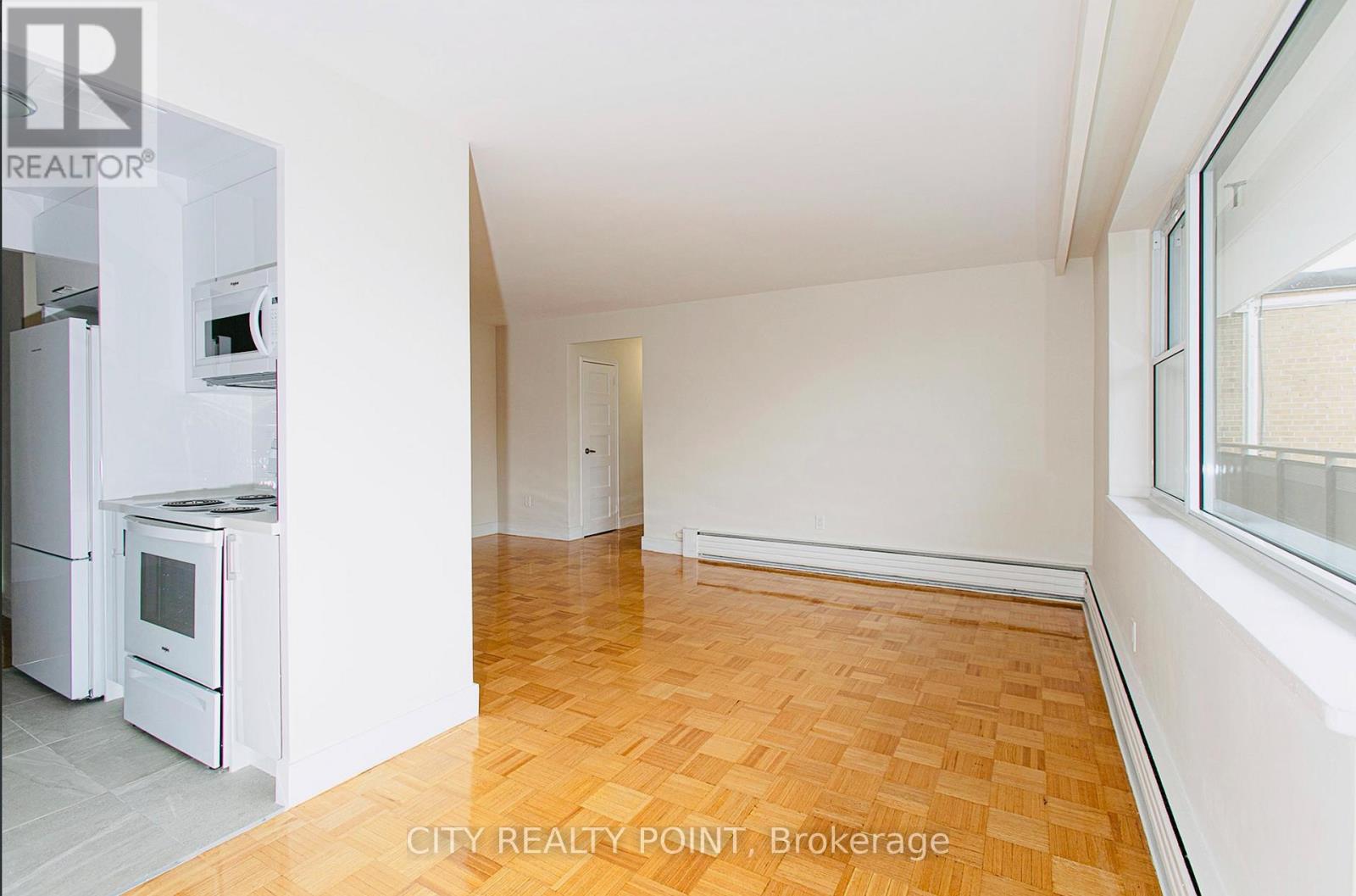 403 - 2 Grandstand Place, Toronto, Ontario  M4H 1E2 - Photo 9 - C13208810