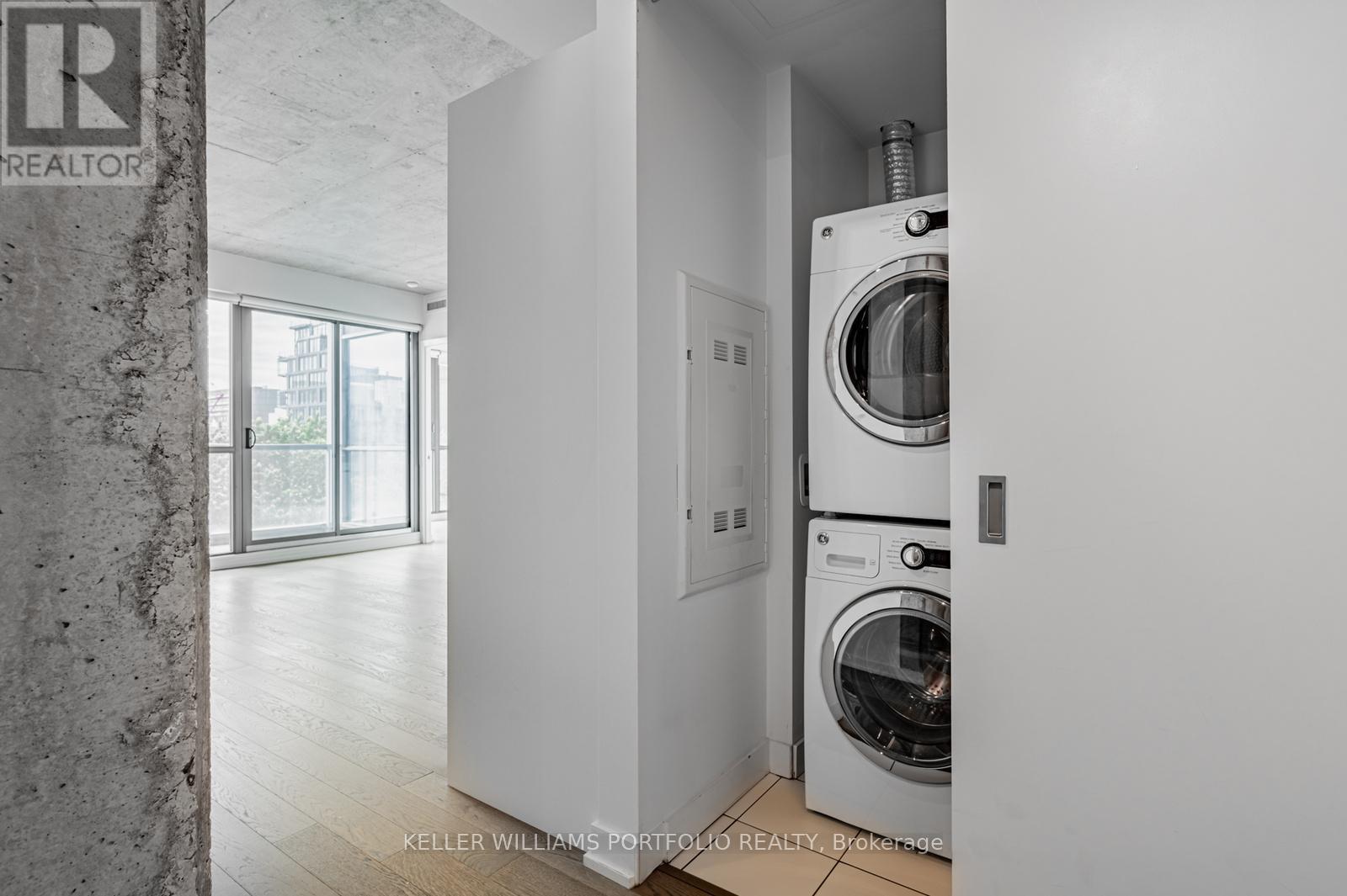 726 - 39 Brant Street, Toronto, Ontario  M5V 0M8 - Photo 3 - C13208822
