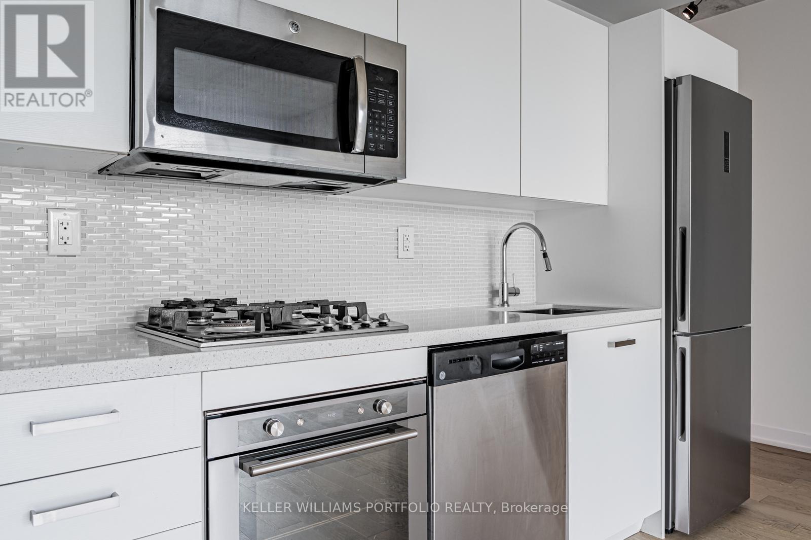 726 - 39 Brant Street, Toronto, Ontario  M5V 0M8 - Photo 8 - C13208822