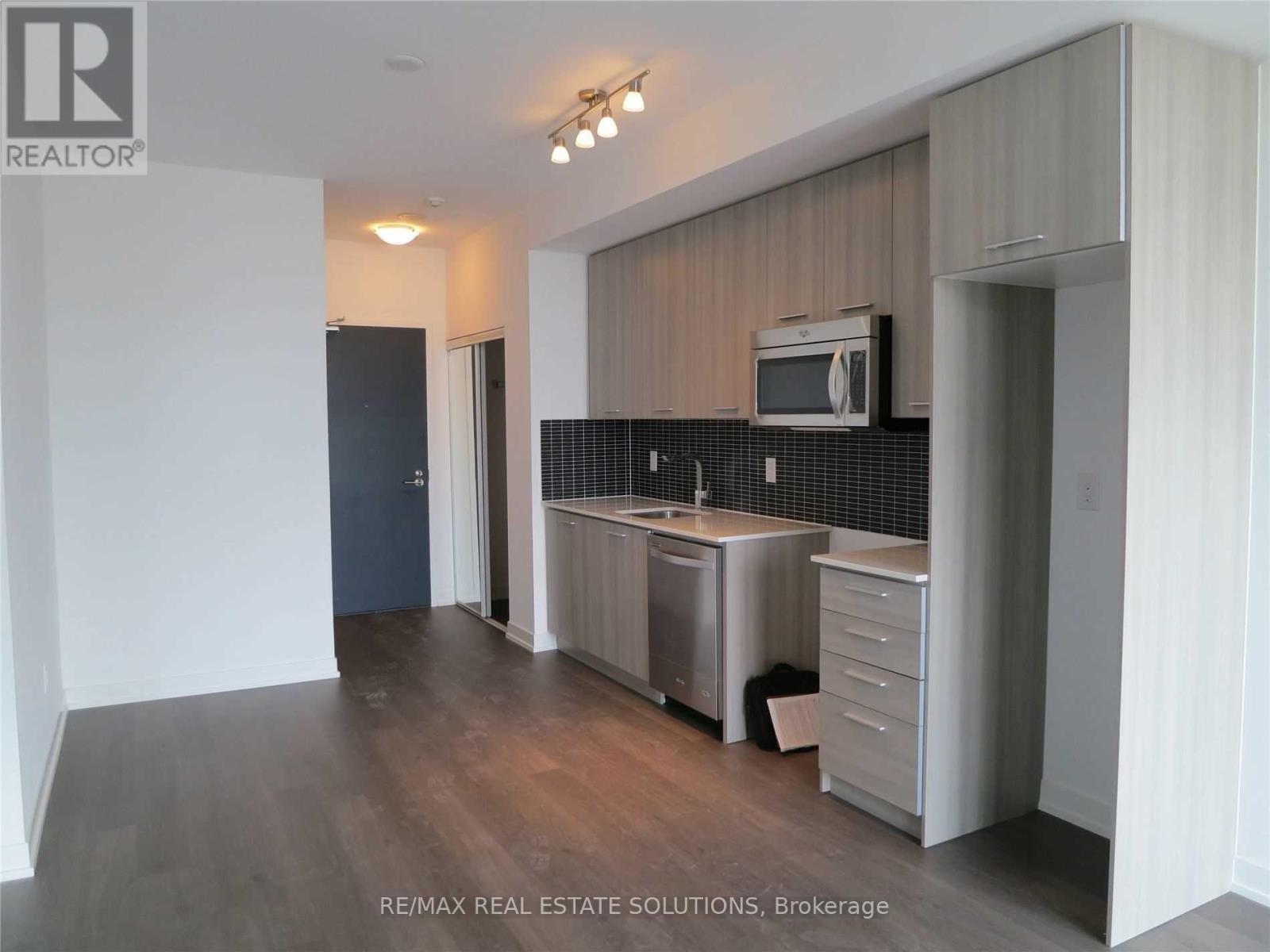 815 - 105 George Street, Toronto, Ontario  M5A 0L4 - Photo 2 - C13208830