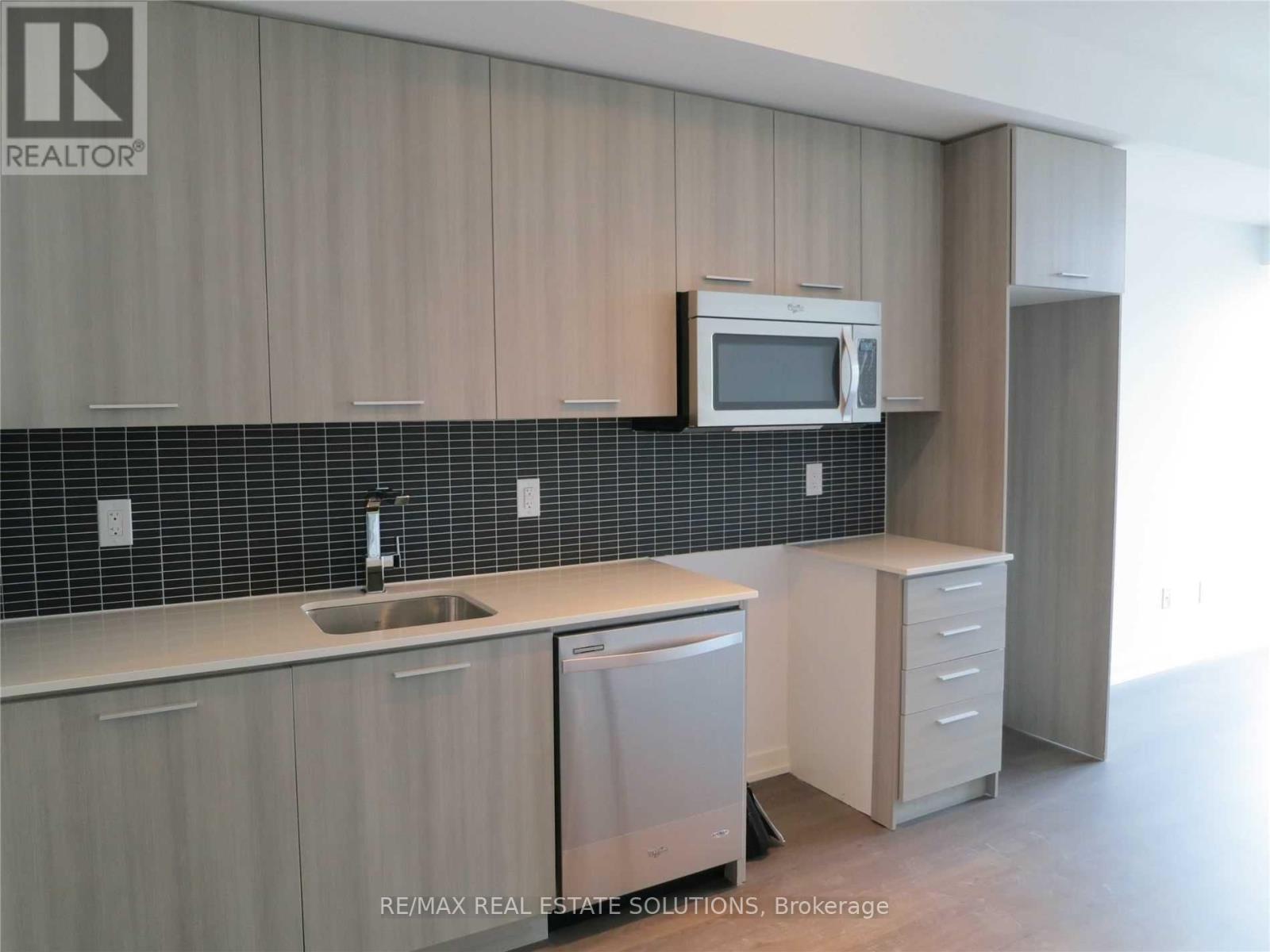 815 - 105 George Street, Toronto, Ontario  M5A 0L4 - Photo 3 - C13208830