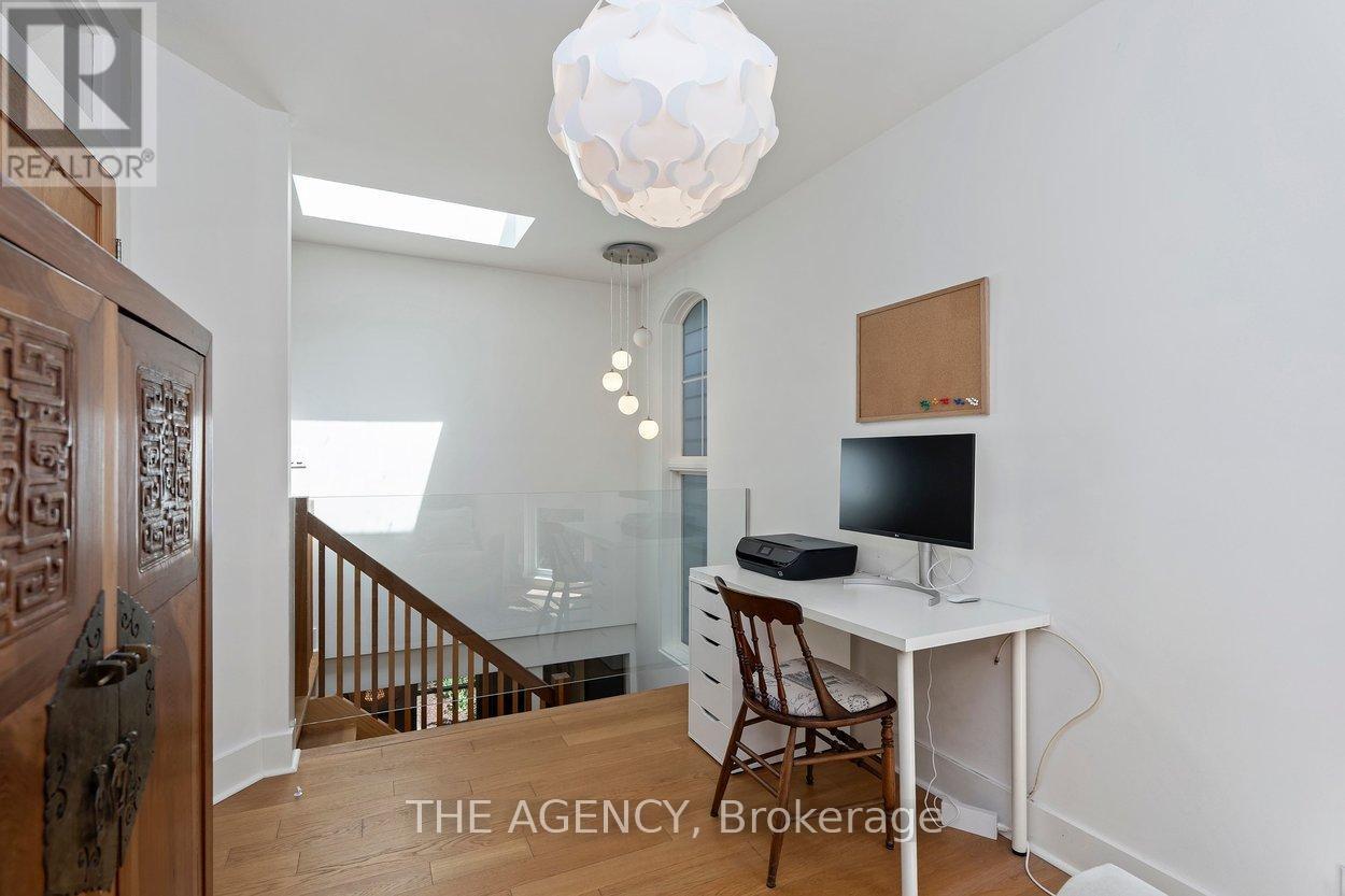 110 Hastings Avenue, Toronto, Ontario  M4L 2L2 - Photo 31 - E13208520