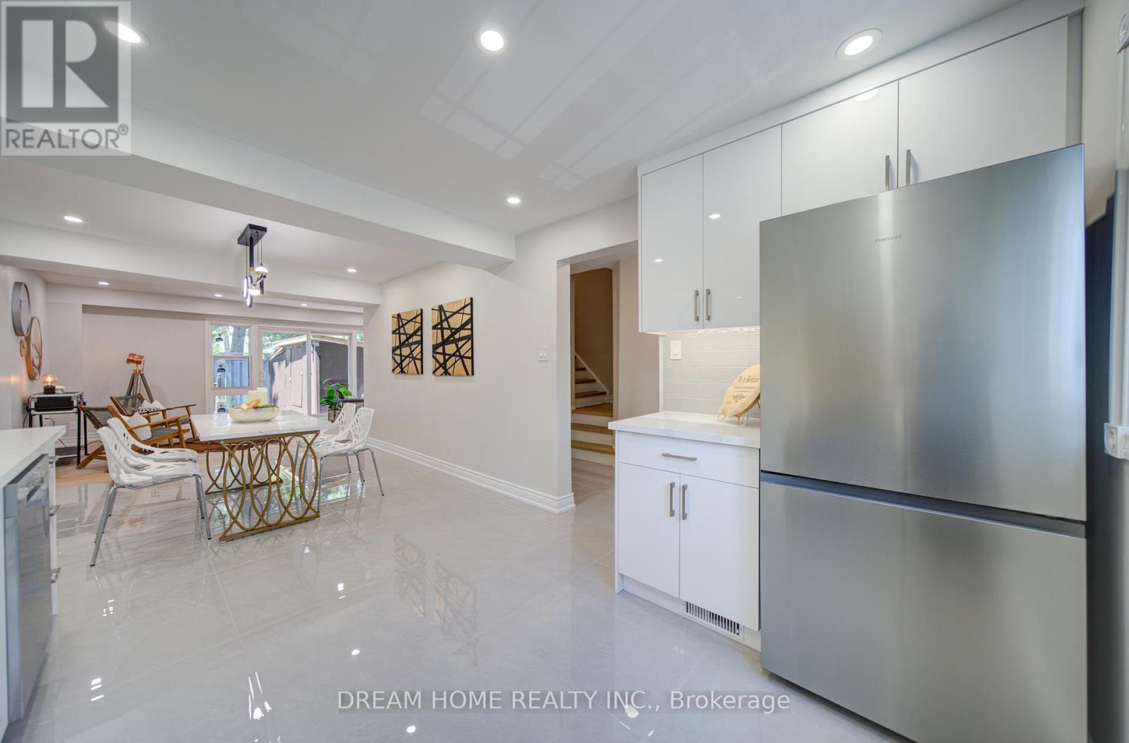 12 Bonis Avenue, Toronto, Ontario  M1T 2V1 - Photo 11 - E13208540