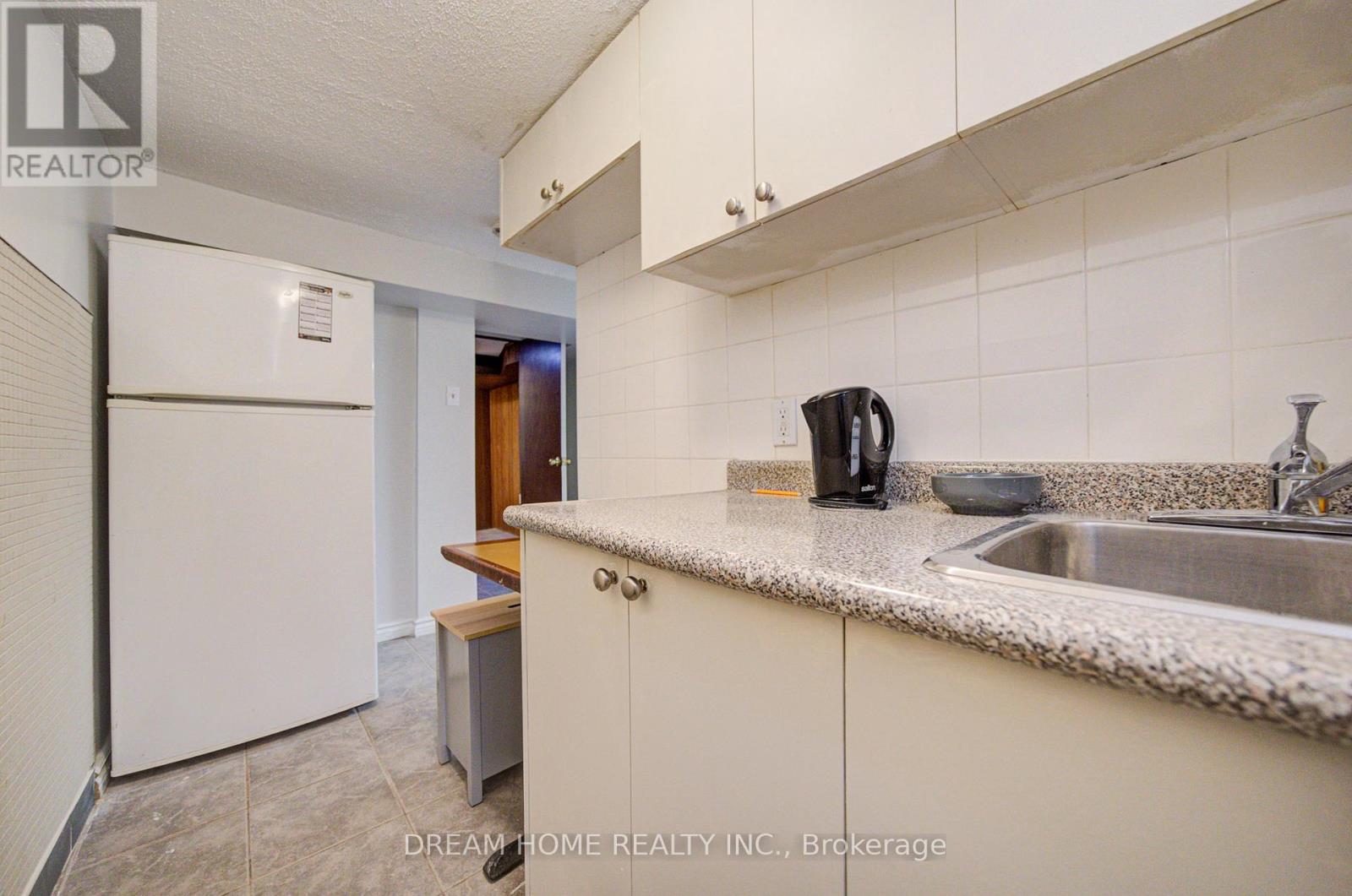 12 Bonis Avenue, Toronto, Ontario  M1T 2V1 - Photo 32 - E13208540